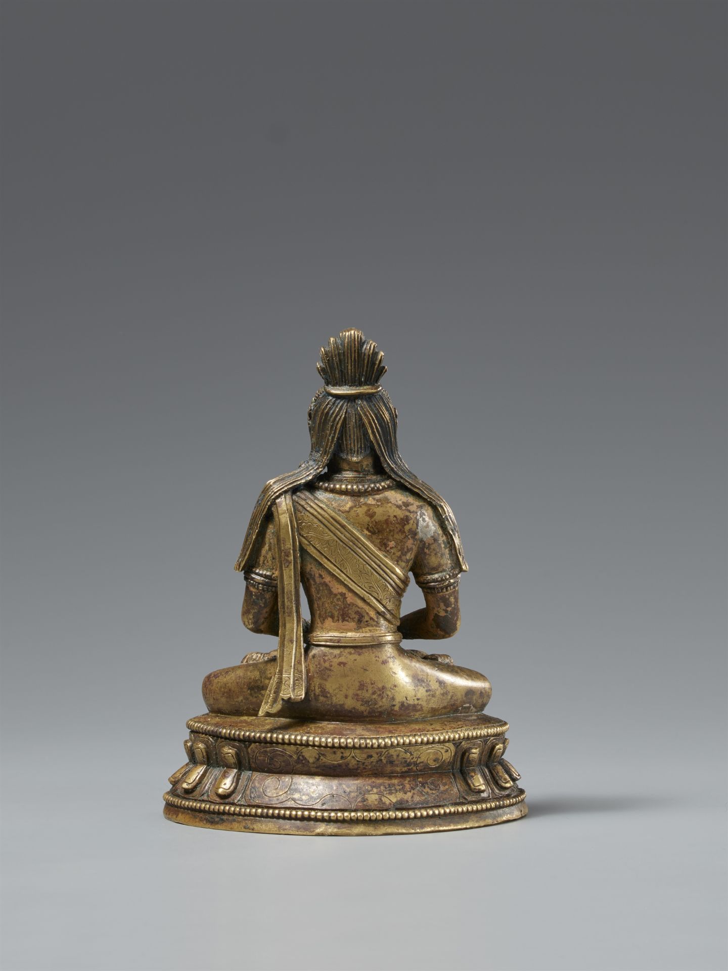 A bronze figure of Amitayus. Sino-Tibetan, 17th/18th century - Image 2 of 2