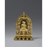Jain Altar. Gelbguss mit Einlagen aus Silber und Kupfer. Indien, Gujarat/Rajasthan. 15. Jh.