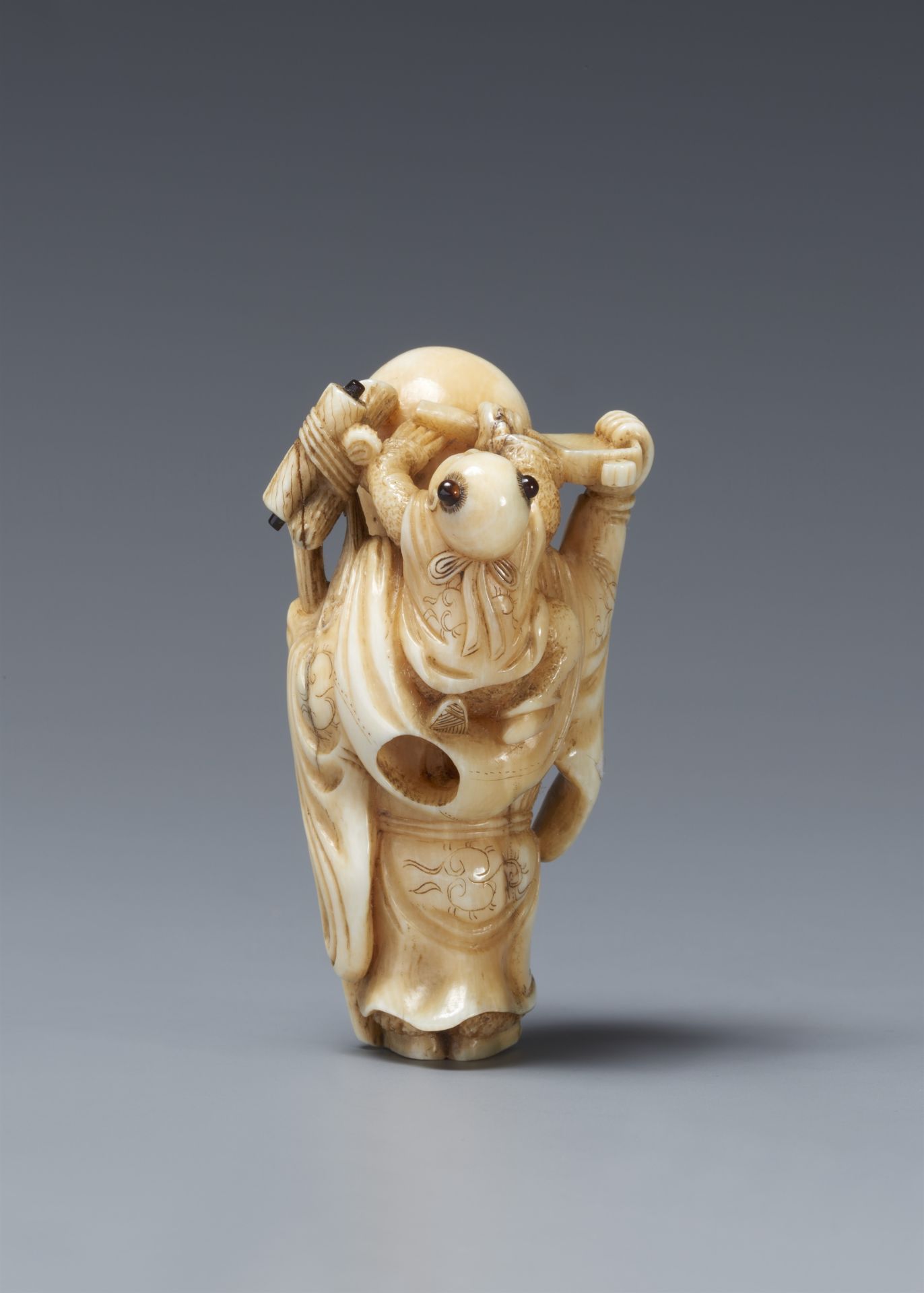 An amusing ivory netsuke of Fukurokuju and karako 19th century - Image 6 of 6