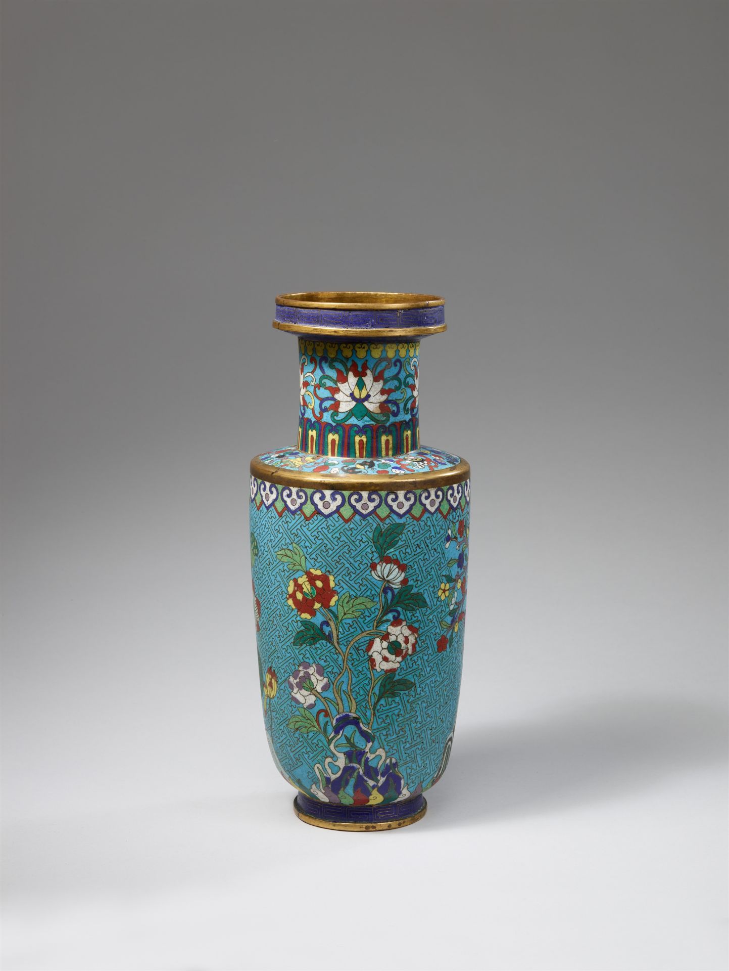 A large cloisonné enamel rouleau vase. Early 19th century - Image 2 of 5