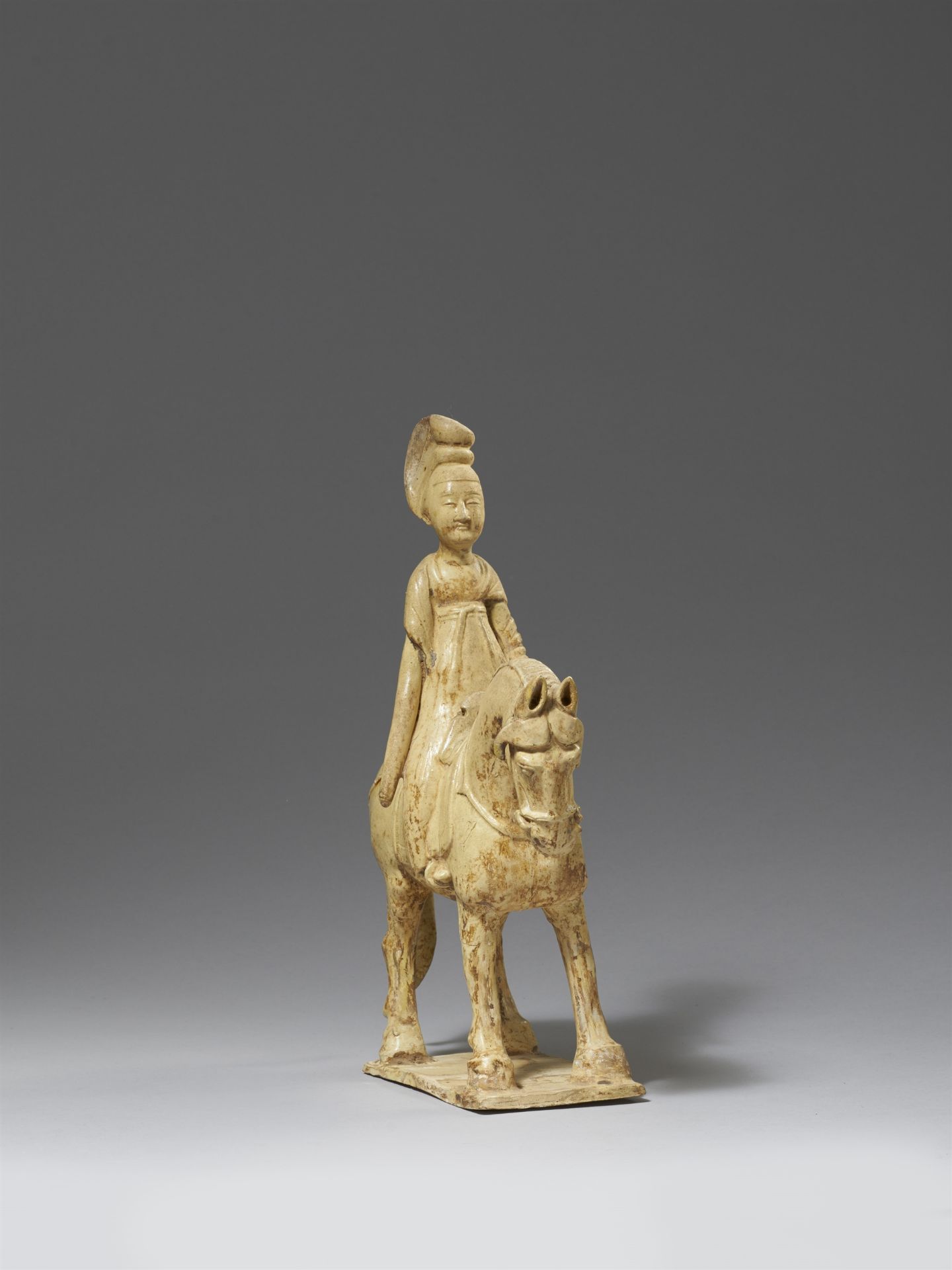 A straw-glazed pottery horse and female rider. Sui dynasty (581-618) - Image 2 of 4