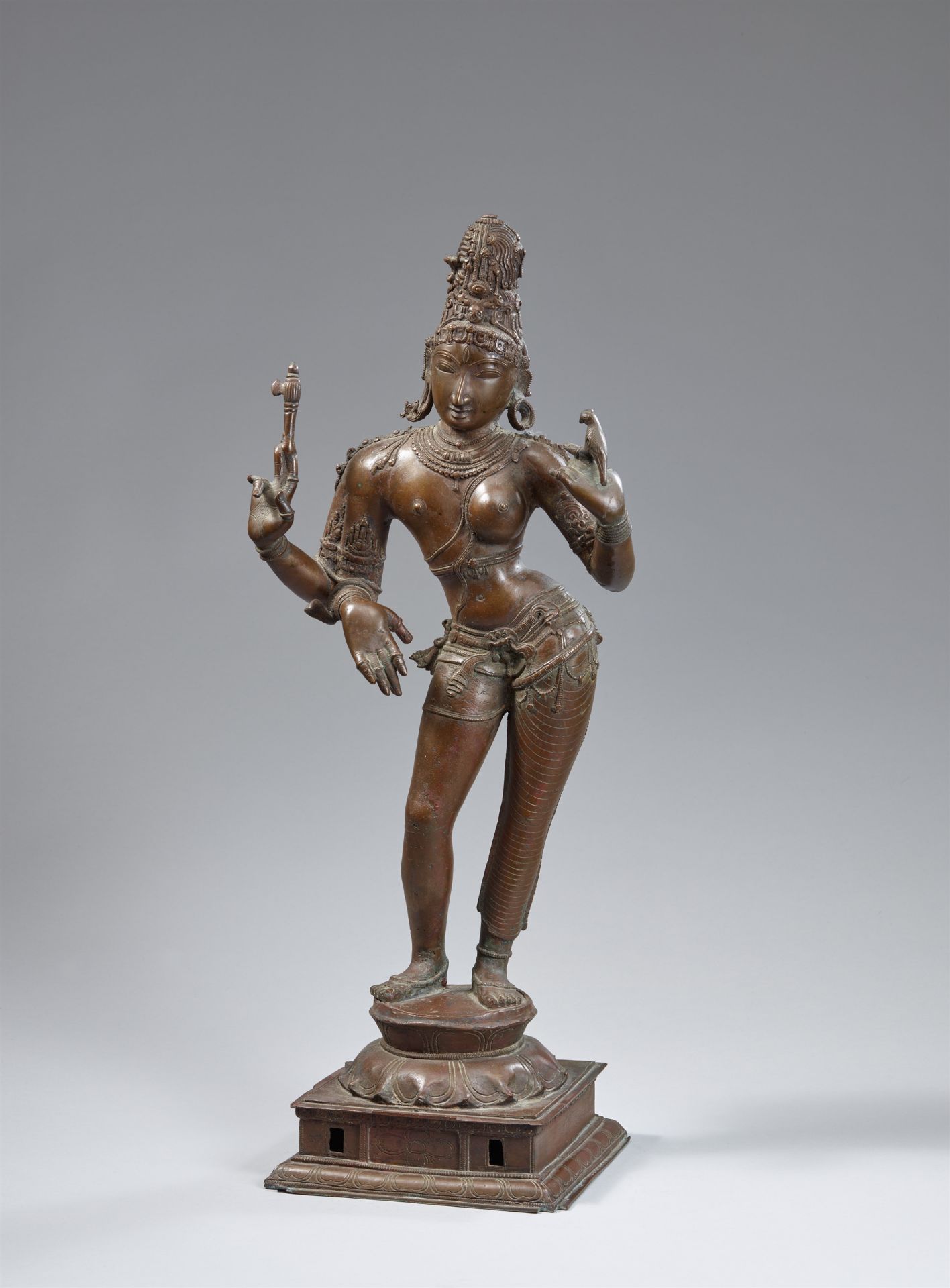 Prozessionsfigur des Ardhanarishvara. Bronze. Süd-Indien. Im Stil der Chola-Zeit, wohl 19. Jh. - Bild 5 aus 5