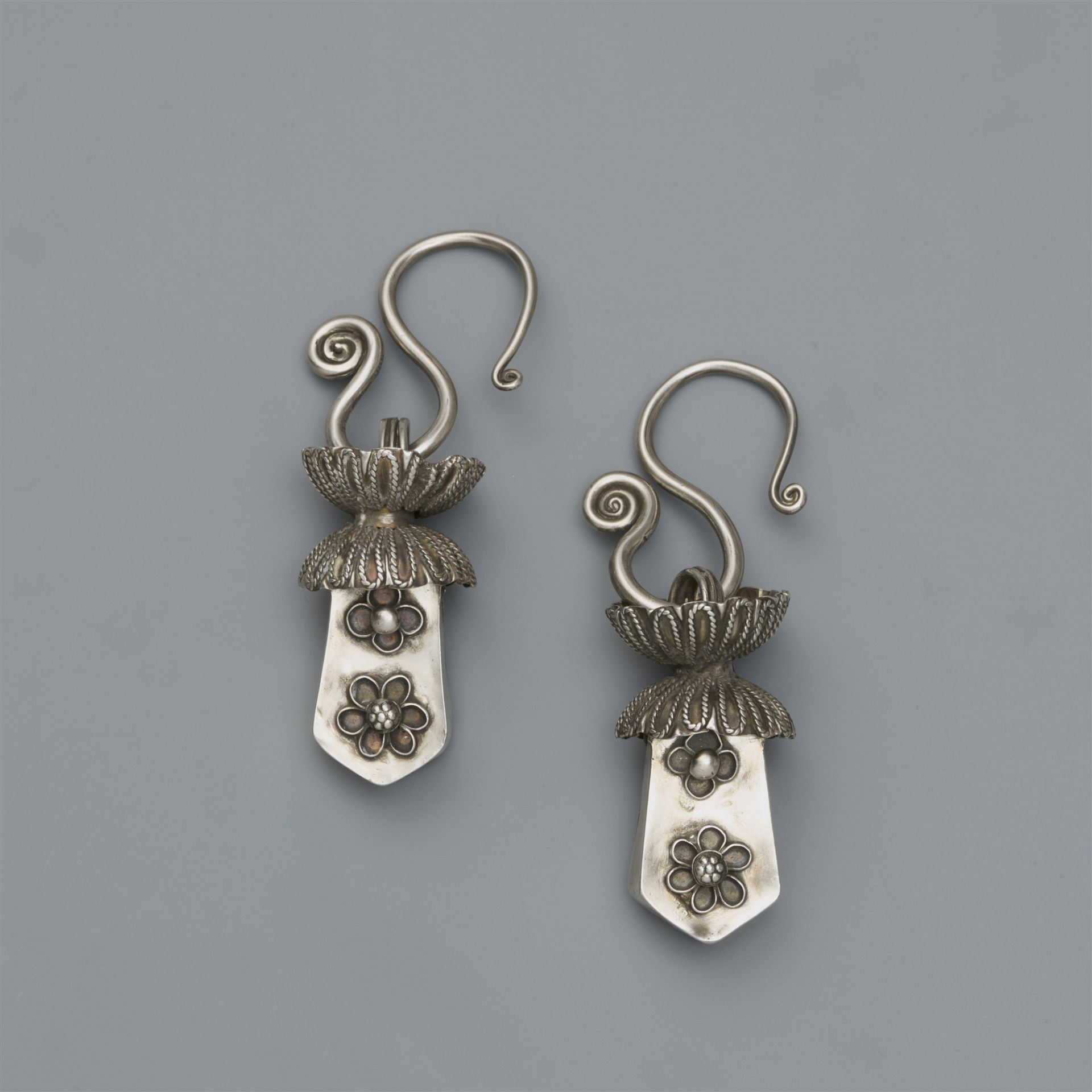 A pair of ear hangings. Southern China, Guizhou province. Miao and Dong tribes. Mid-20th century - Image 2 of 2