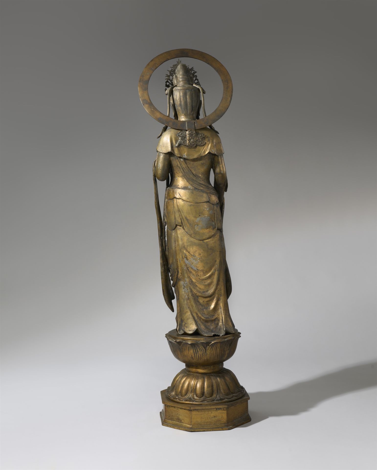 A very large bronze figure of Sho Kannon. Meiji period - Image 2 of 2