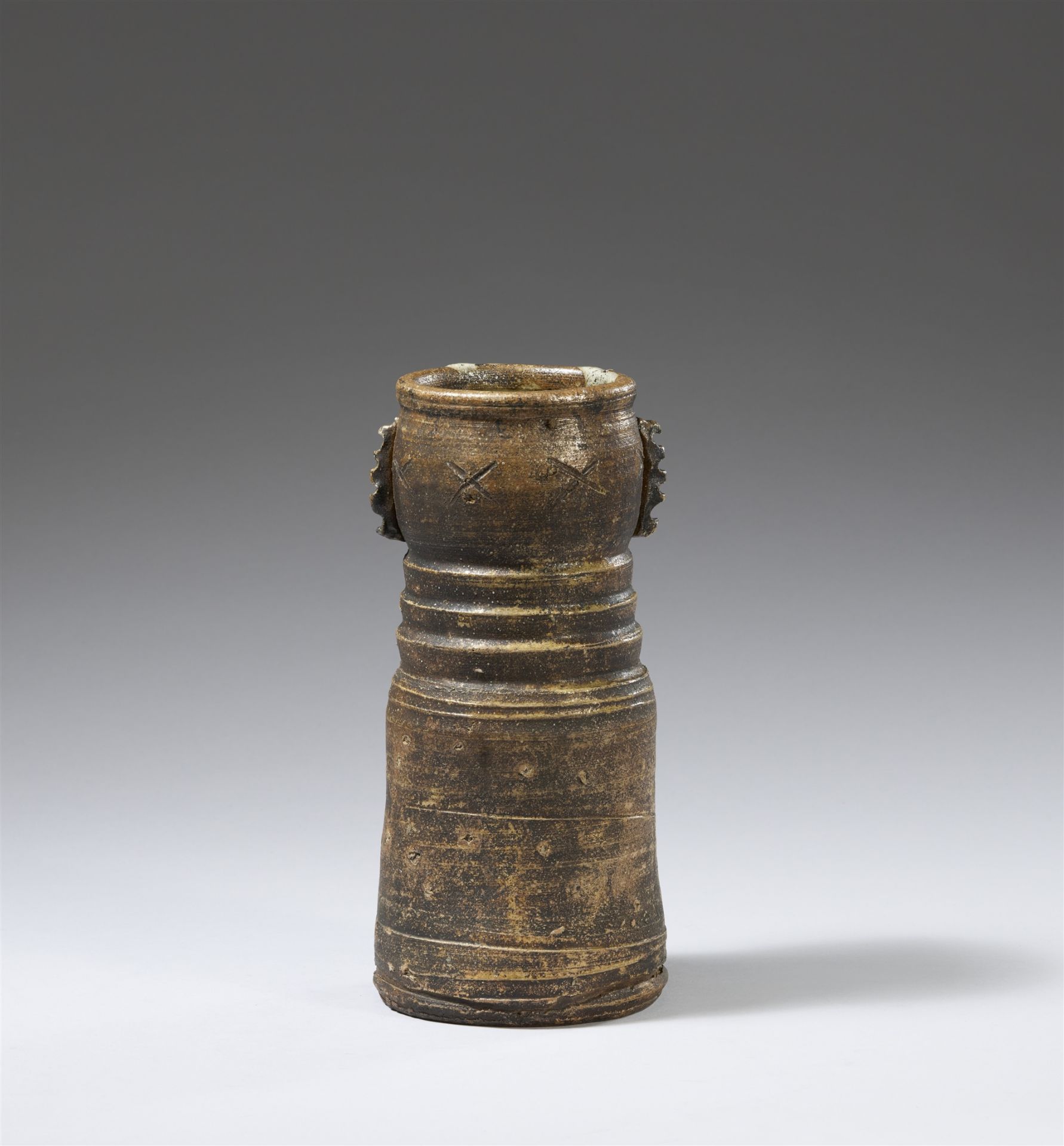 A large Iga flower vase (hanaire). Momoyama/early Edo period, 17th century - Image 3 of 3