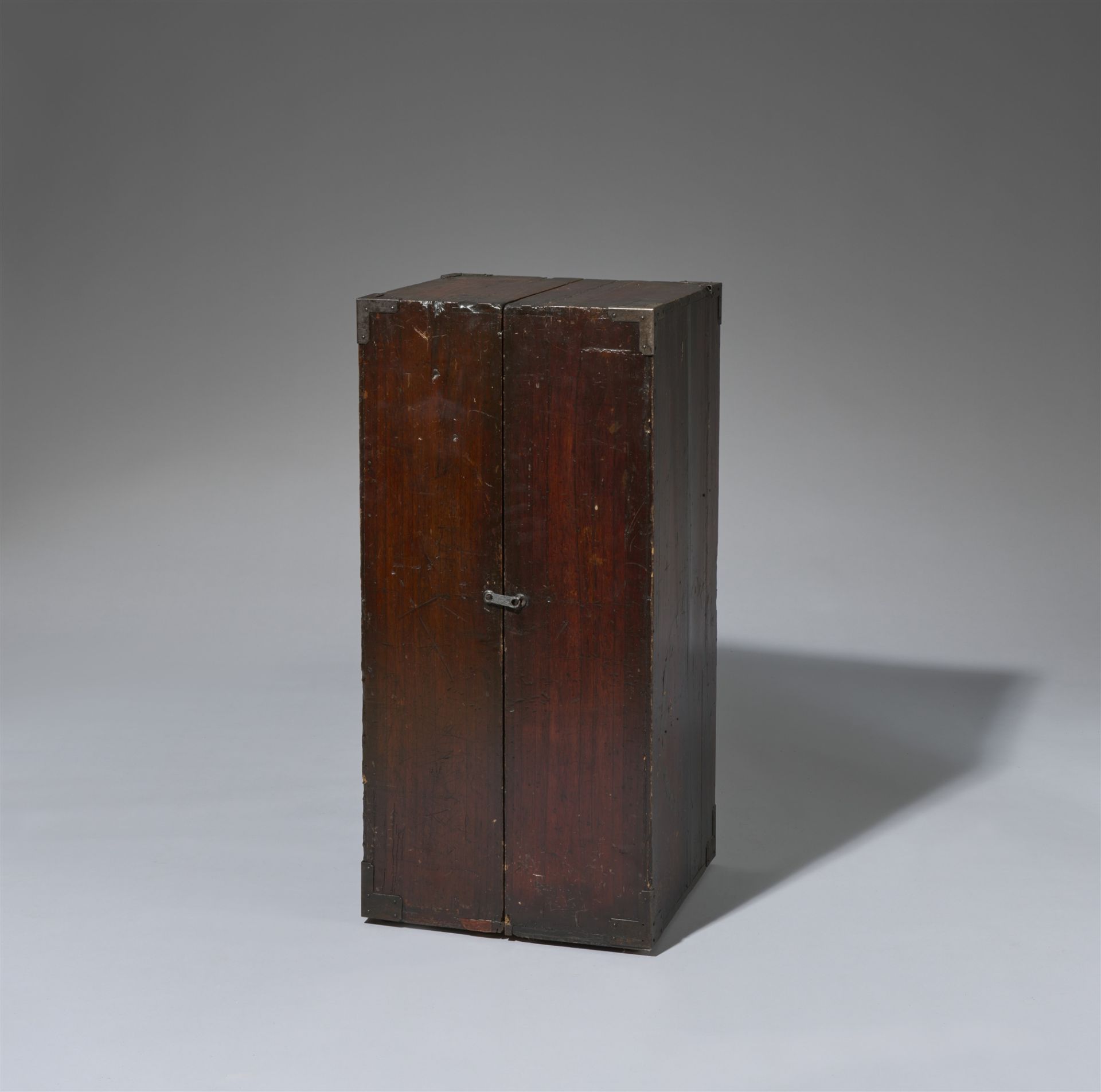 A kiri wood medicine chest (kusuri tansu). 19th century - Image 4 of 4