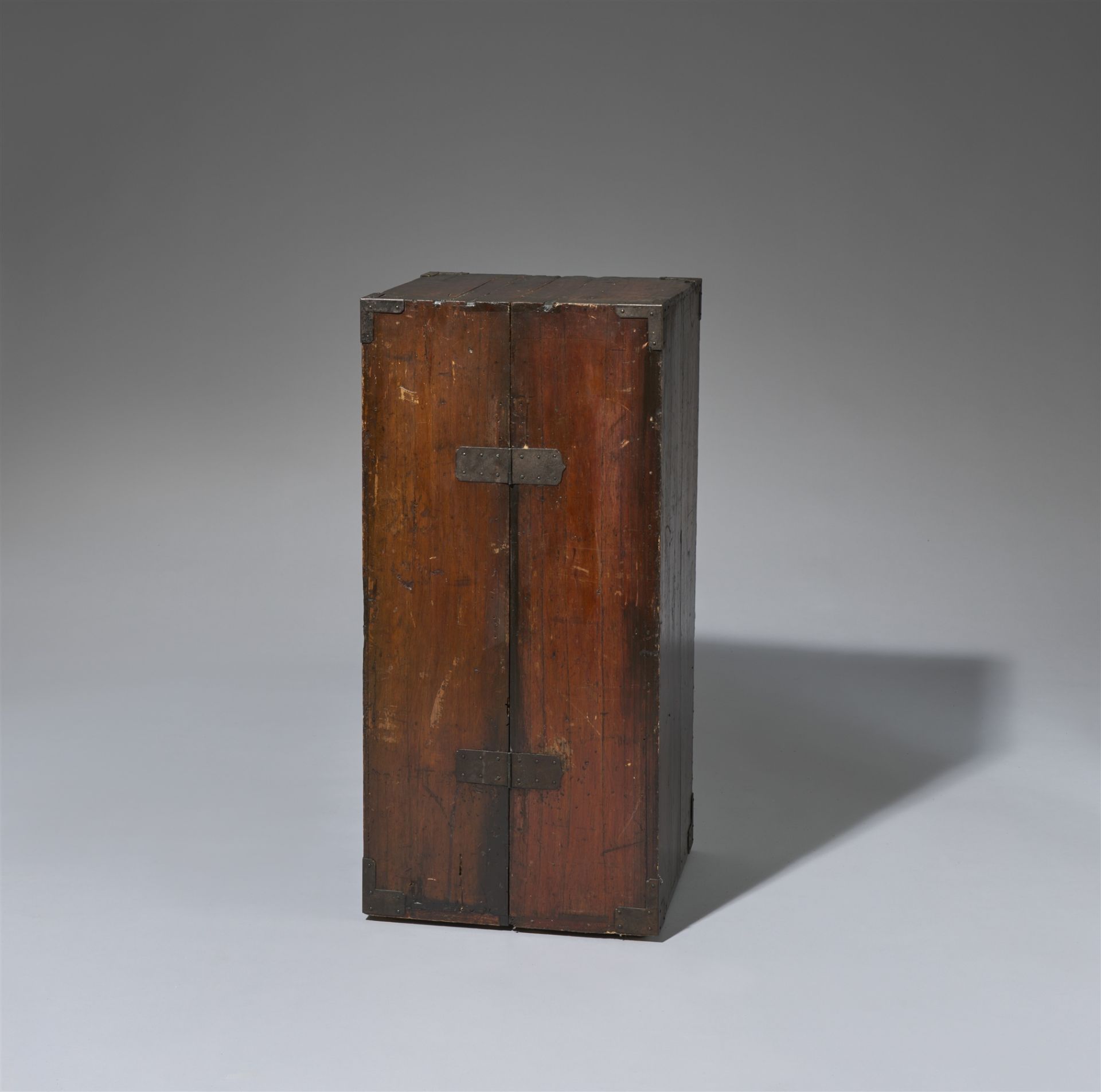 A kiri wood medicine chest (kusuri tansu). 19th century - Image 3 of 4