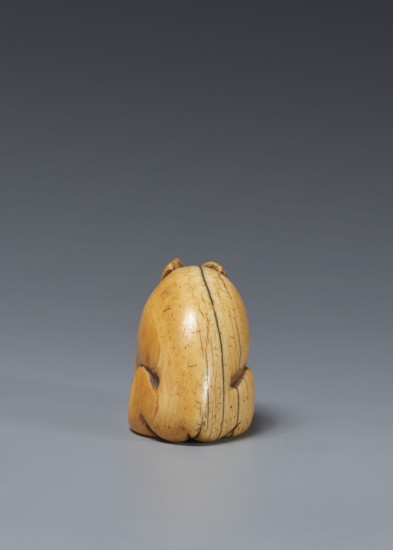 A large ivory netsuke of a rabbit. 18th century - Image 3 of 5