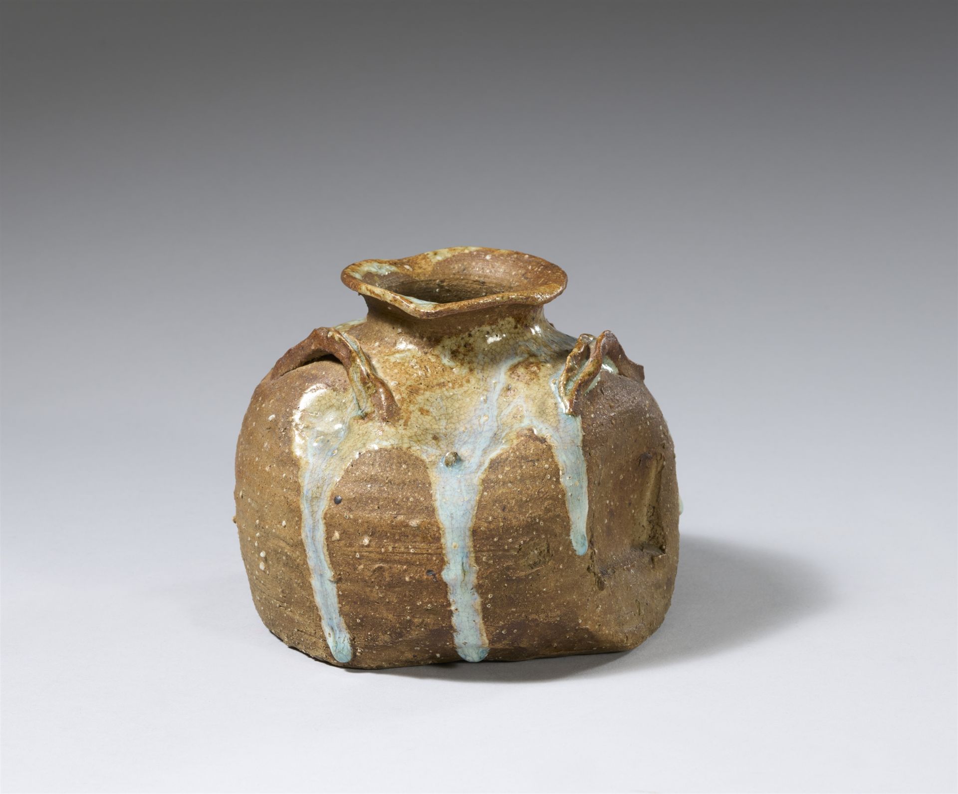 An Iga ware vase. Edo period - Image 3 of 3