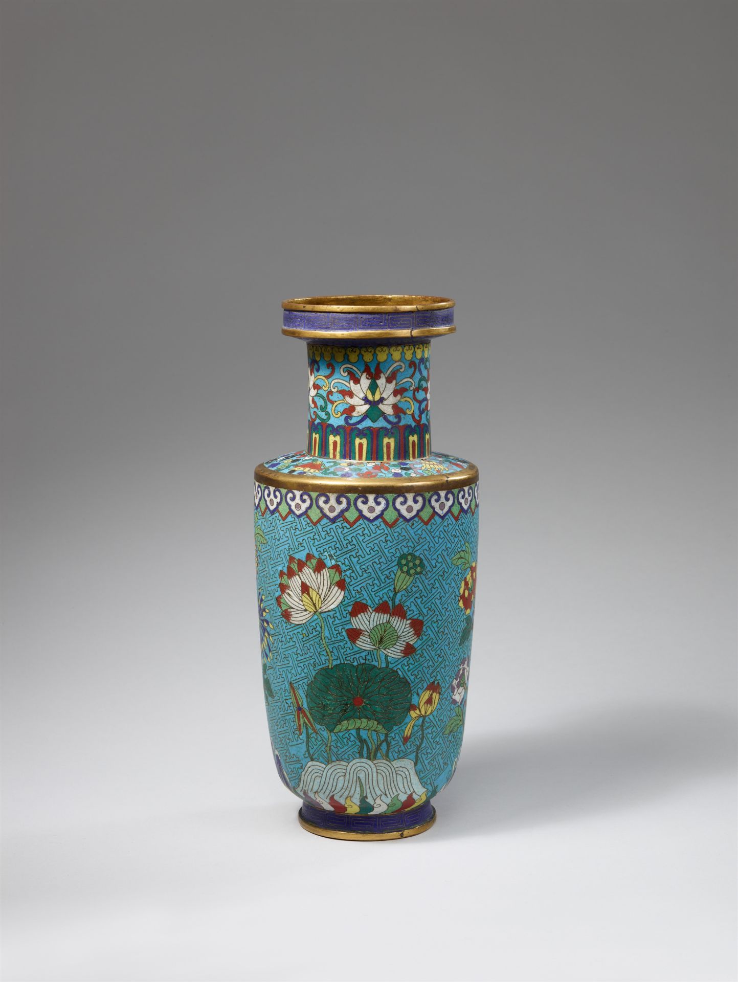 A large cloisonné enamel rouleau vase. Early 19th century - Image 3 of 5