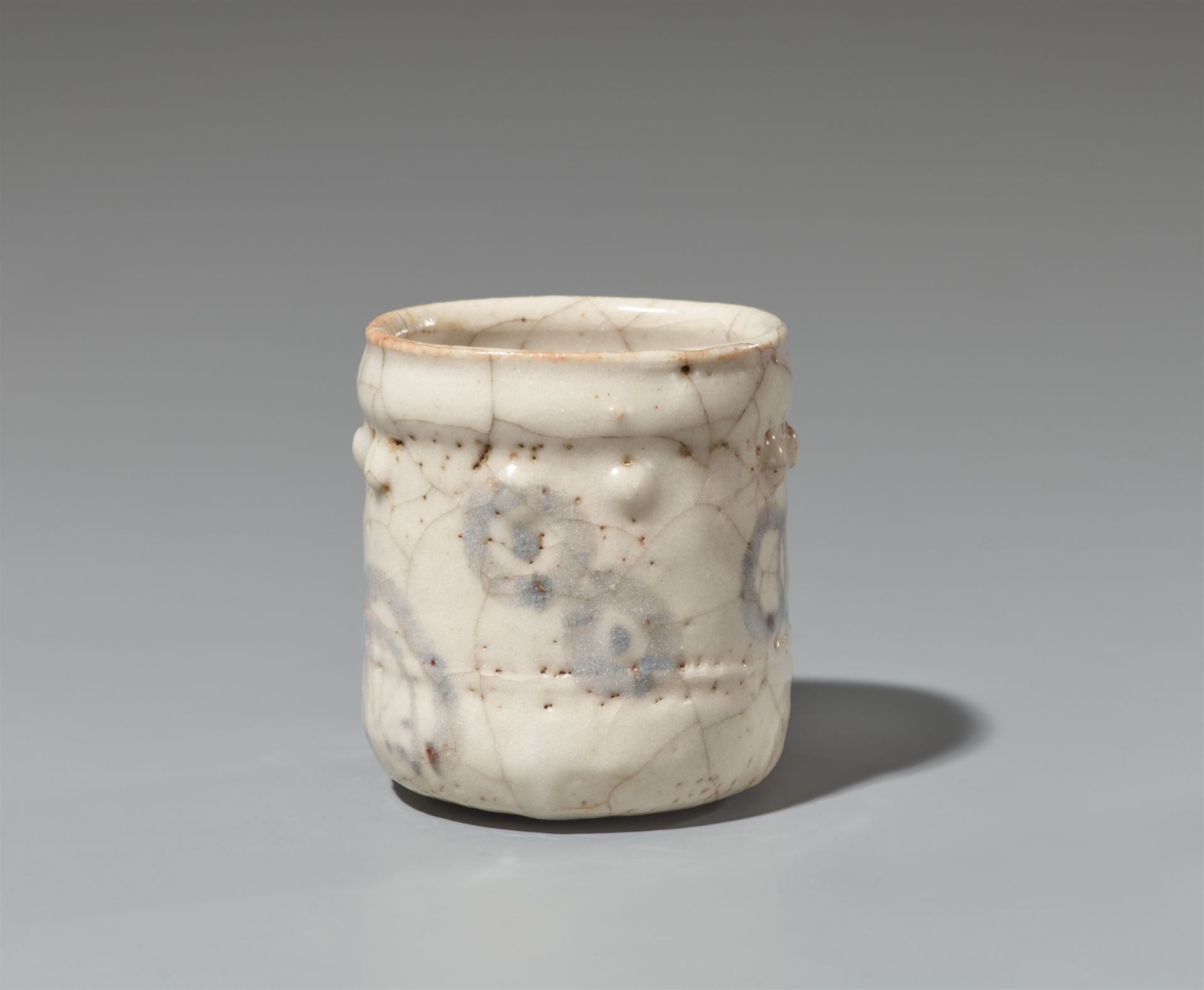 An E-Shino cup (yunomi). Mino area. Edo period or a little later - Image 2 of 3
