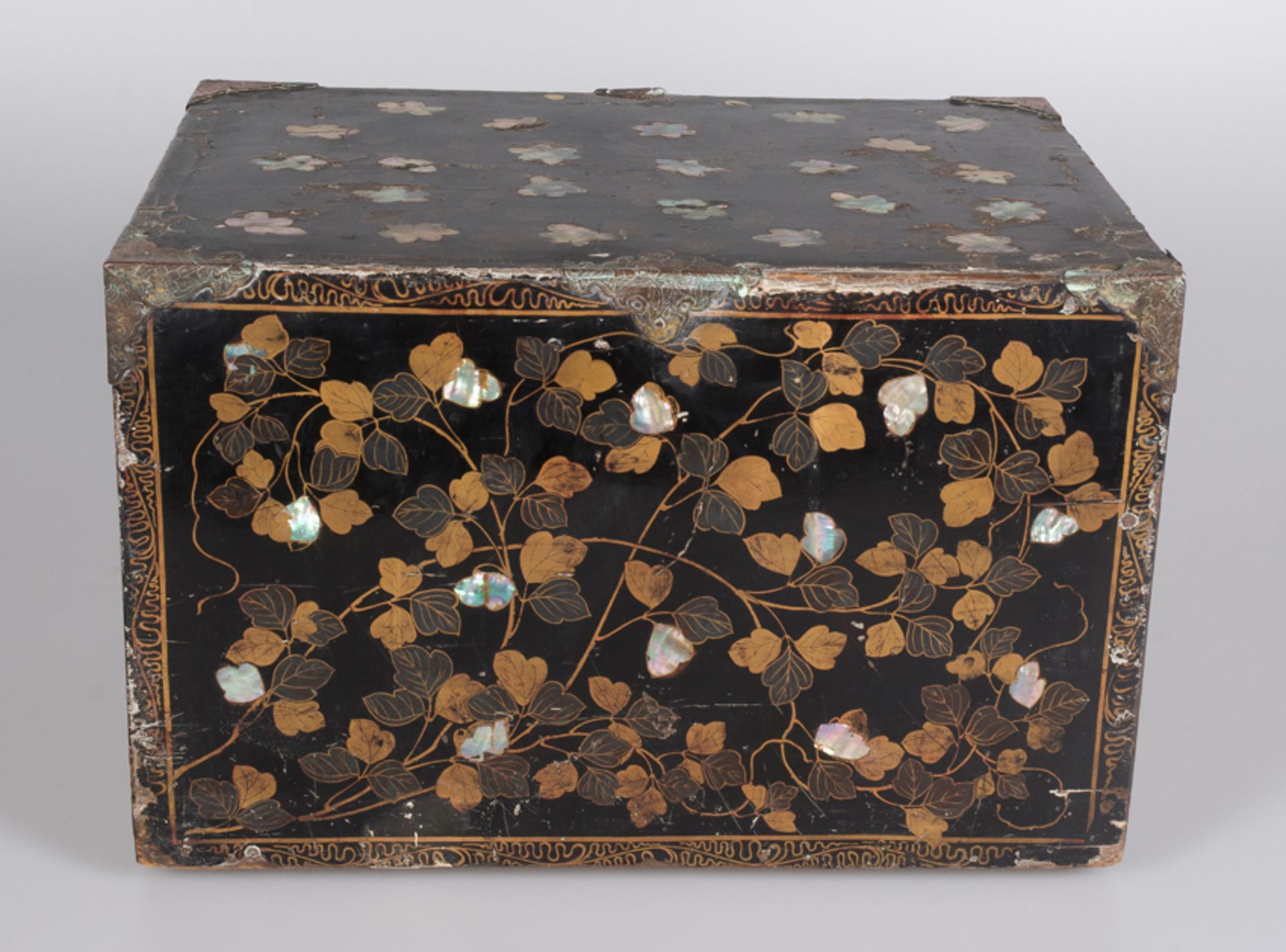 Japanese "Namban" Chest. Momoyama Period (1573 - 1615 - Bild 10 aus 13