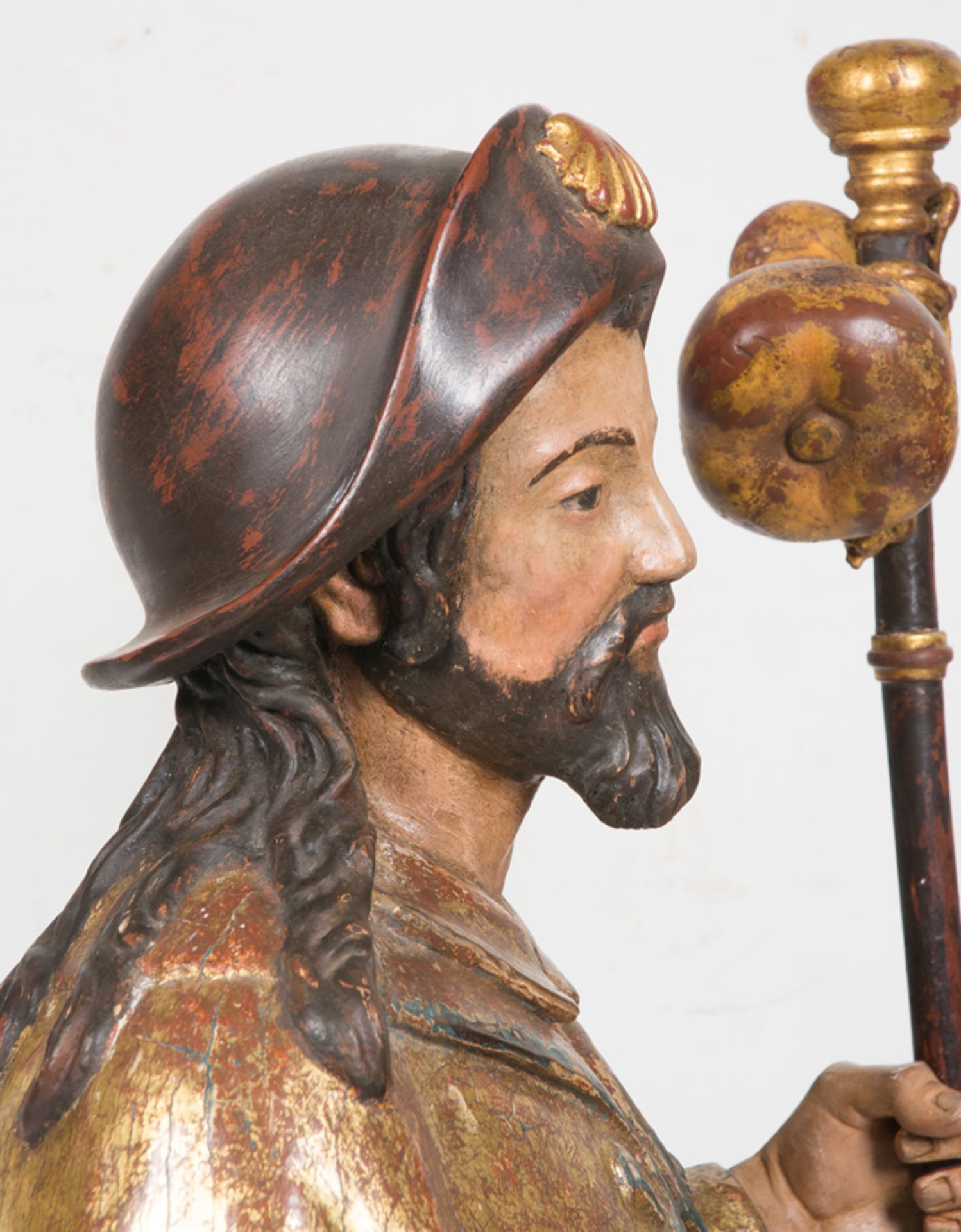 "Saint James the Pilgrim". Carved, polychromed and gilded wooden sculpture. Castilian School. Late 1 - Bild 4 aus 11