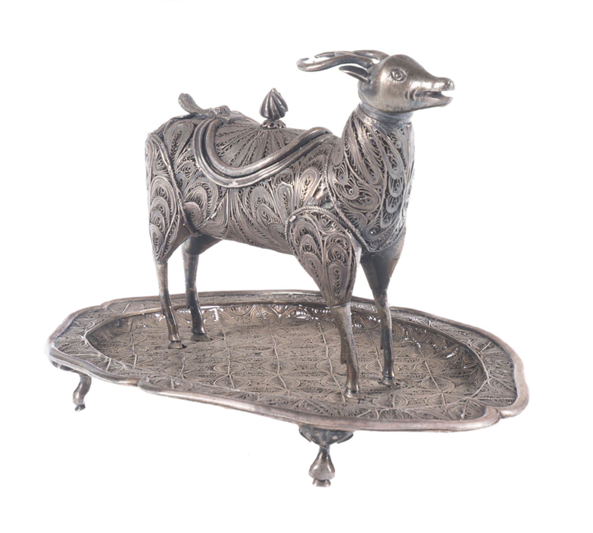 "Sahumador". Deer-shaped, silver filigree incense burner in chased and embossed cast silver. Colonia