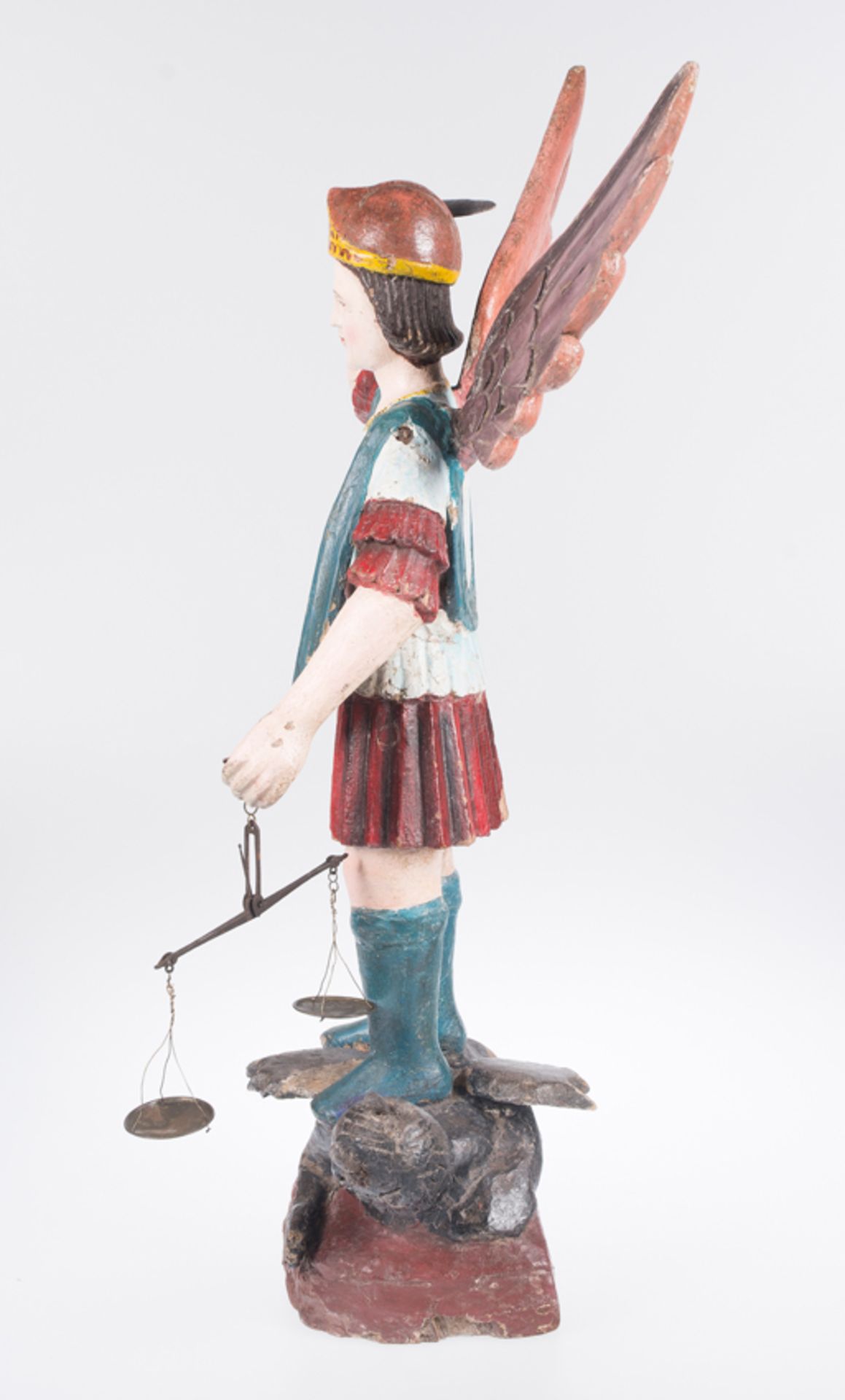 "Angel". Carved and polychromed wooden sculpture. Guarani School. Paraguay. 18th century. - Image 8 of 9