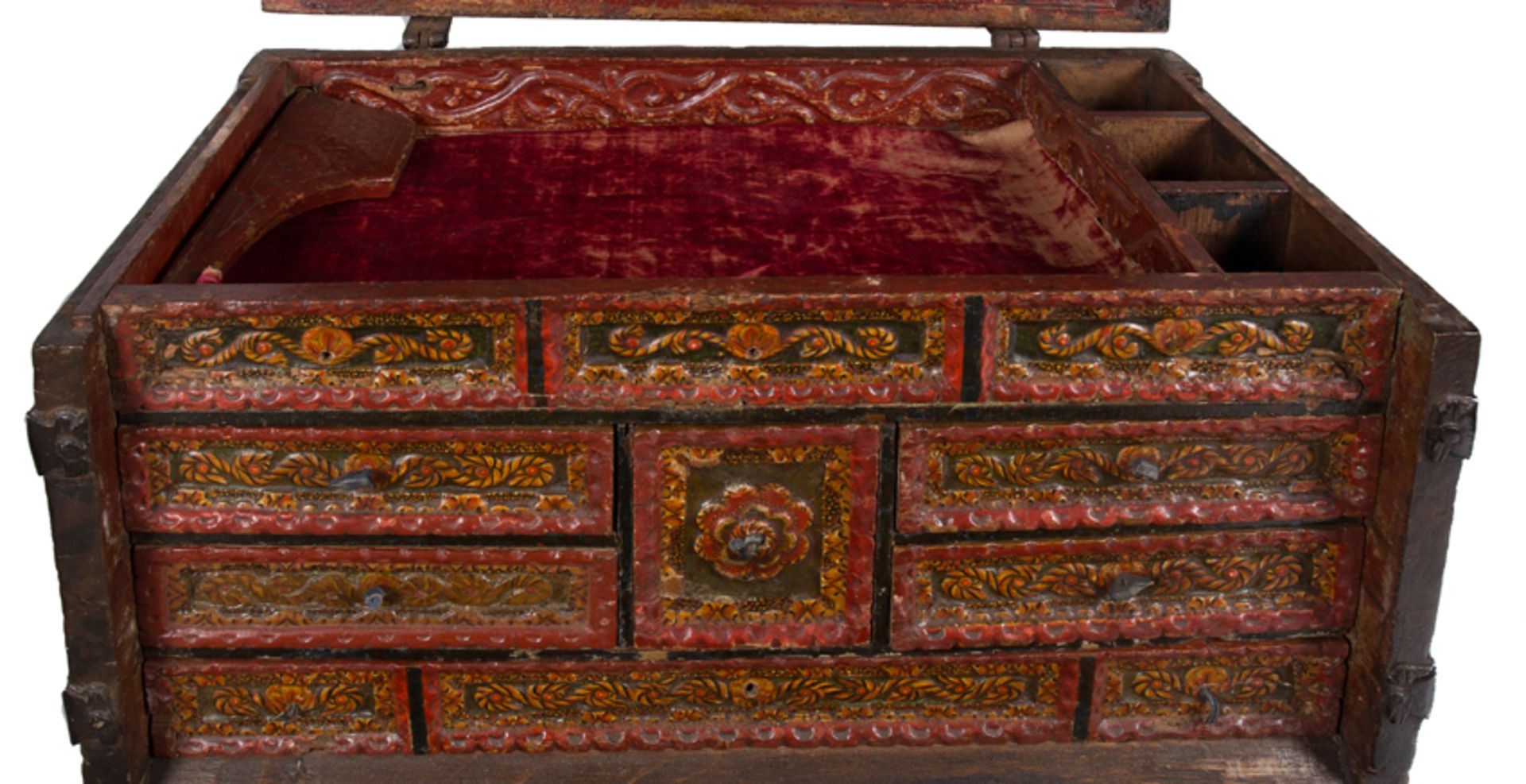 Carved wooden box with iron fittings. Colonial School. Peru. 17th century. - Bild 5 aus 12