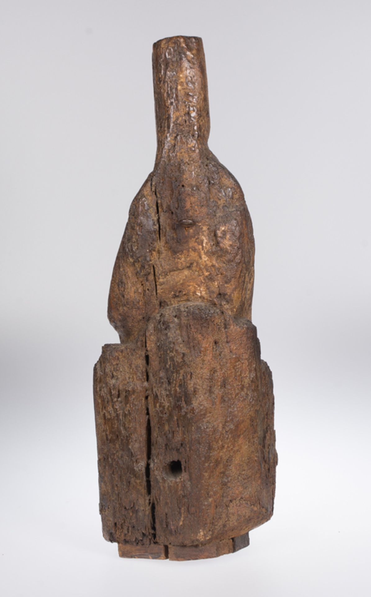 "Seat of Wisdom (Sedes Sapientiae)". Carved wooden sculpture. Romanesque. 12th century. - Bild 11 aus 11