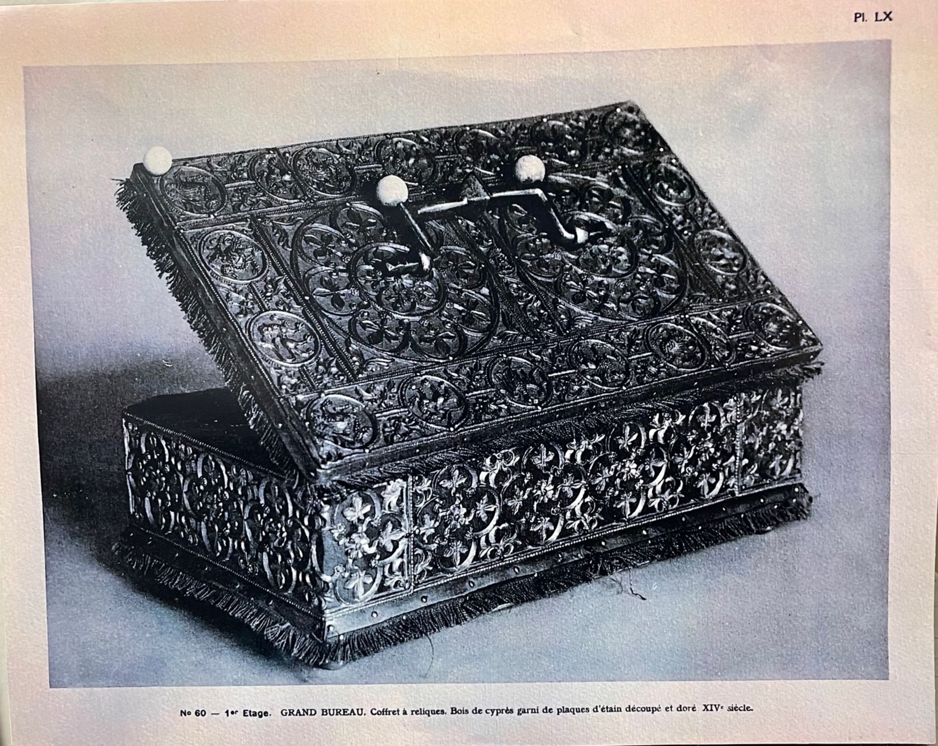 Italian wooden chest covered in silk and decorated with gilded cast metal plaques. Possibly Venetian - Bild 17 aus 17