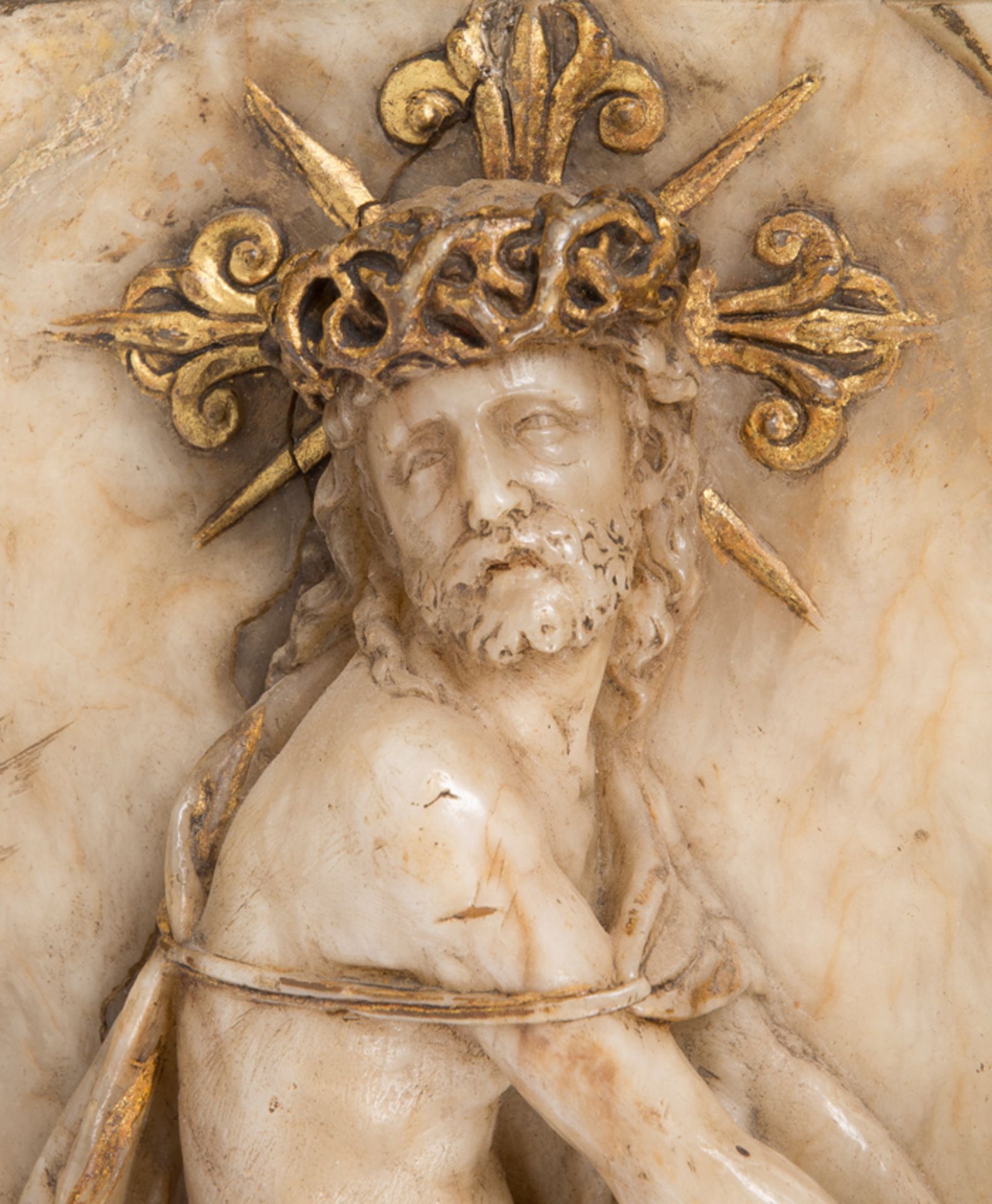 Sculpted and gilded alabaster relief. Spanish School. Renaissance. Early 16th century. - Bild 3 aus 13