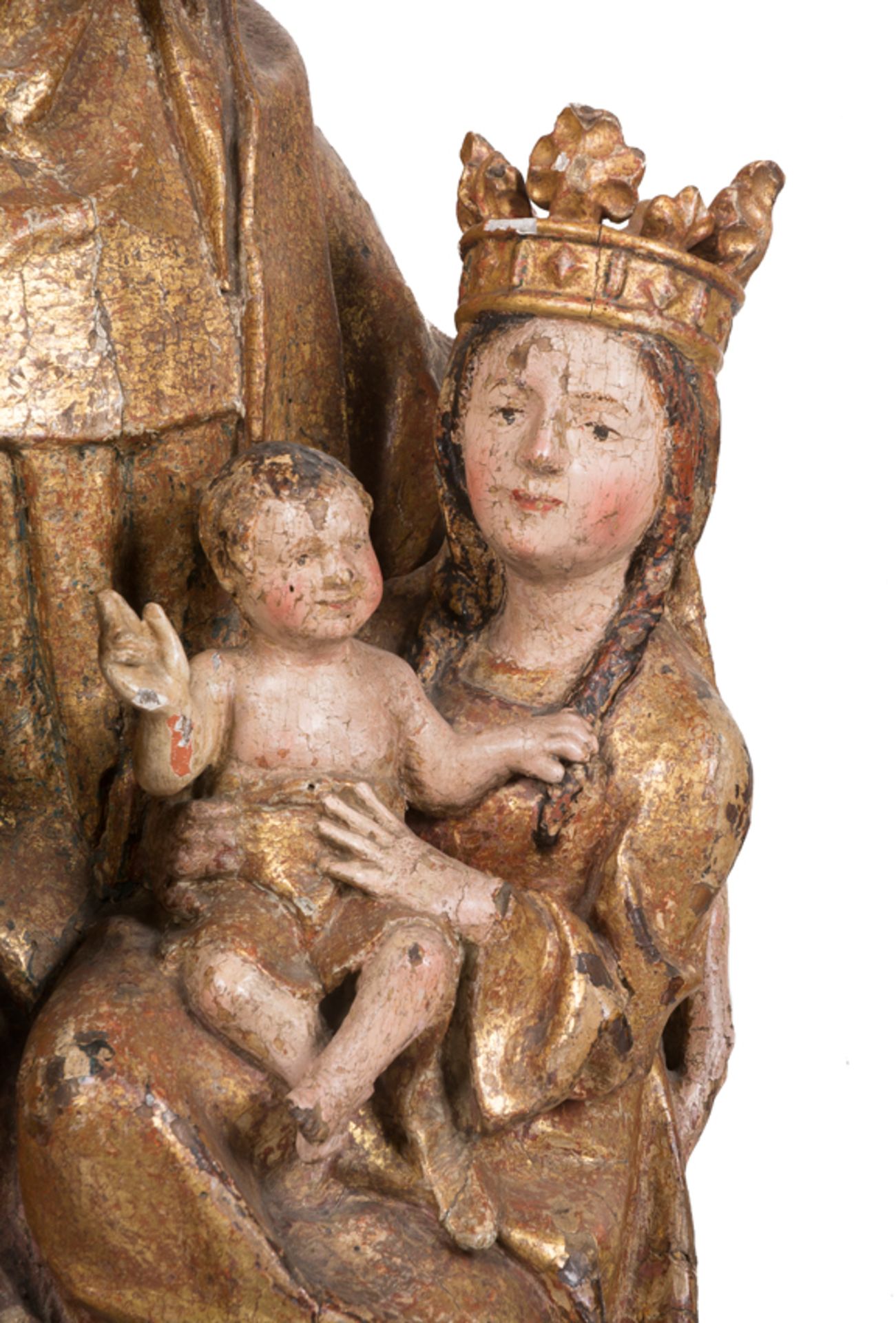 "Saint Anne, the Virgin Mary and the Christ Child". Carved, polychromed and gilded wooden sculpture. - Bild 7 aus 12