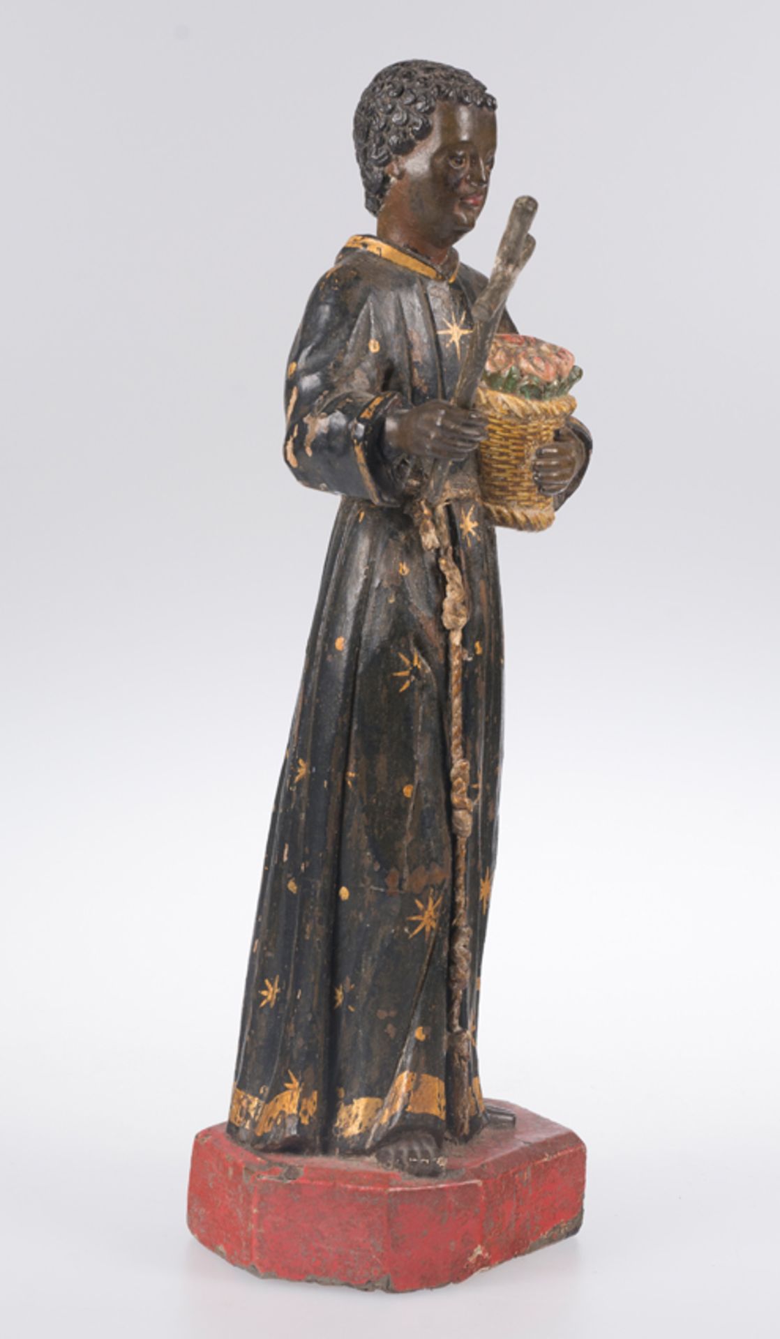 "Saint Benedict of Palermo". Carved, polychromed and gilded wooden sculpture.Colonial. 18th century. - Bild 4 aus 5