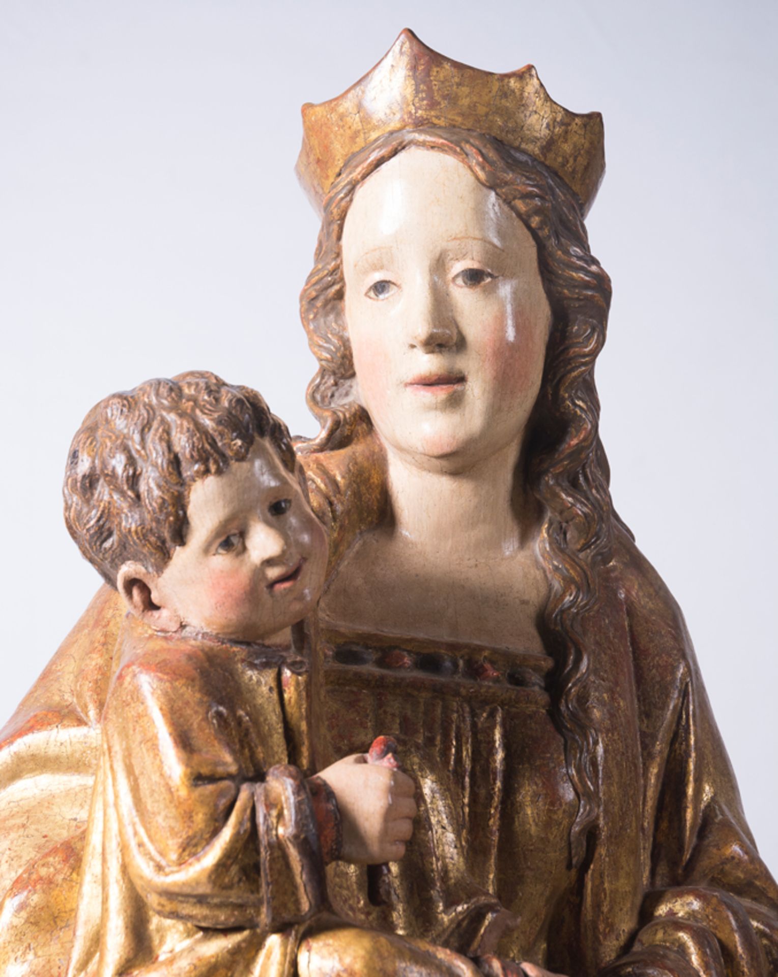 "Madonna and Child". Carved, gilded and polychromed wooden sculpture. Castilian School. Gothic. Late - Bild 5 aus 8