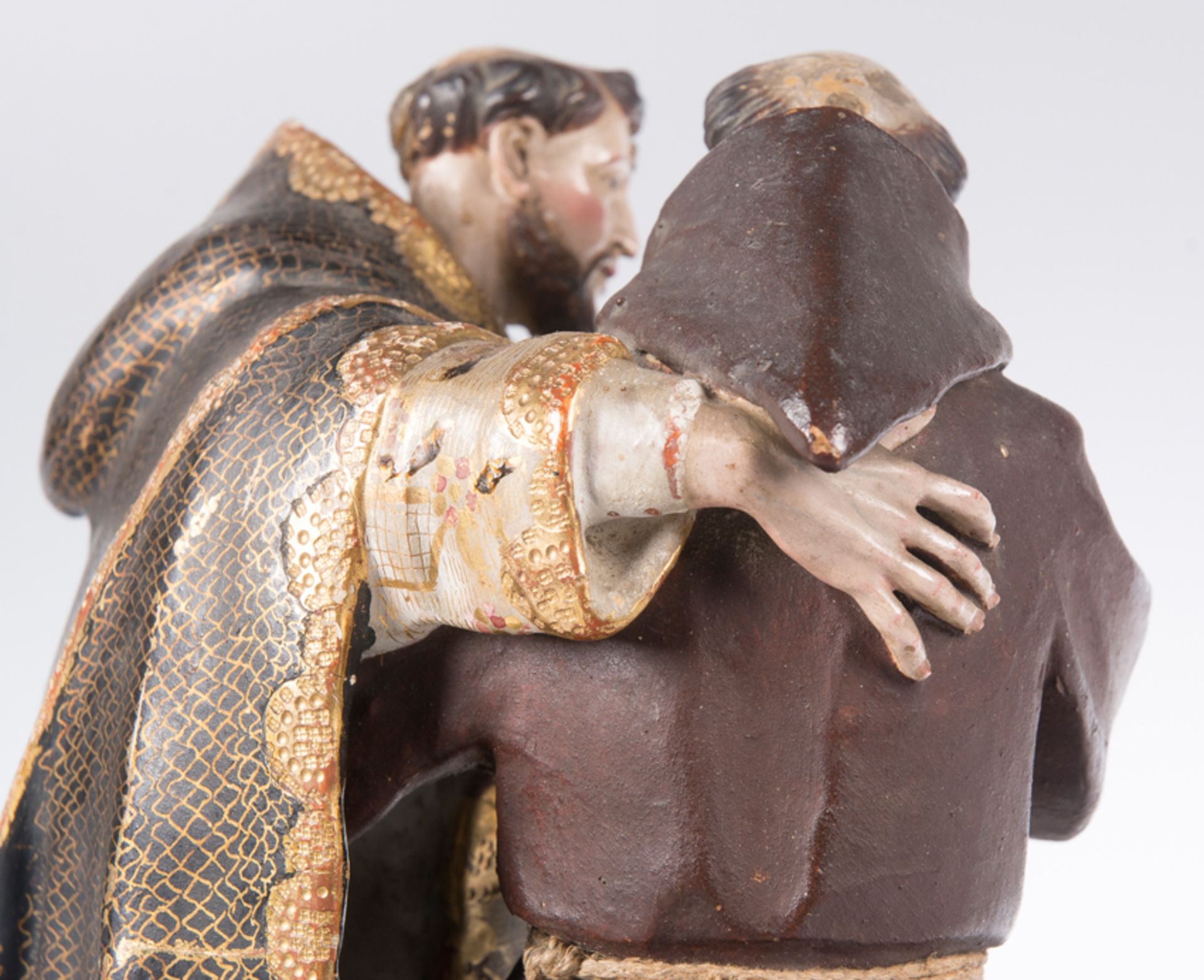 "The Embrace of Saint Francis and Saint Dominic”. Polychromed and gilded terracotta sculpture. Andal - Bild 9 aus 11