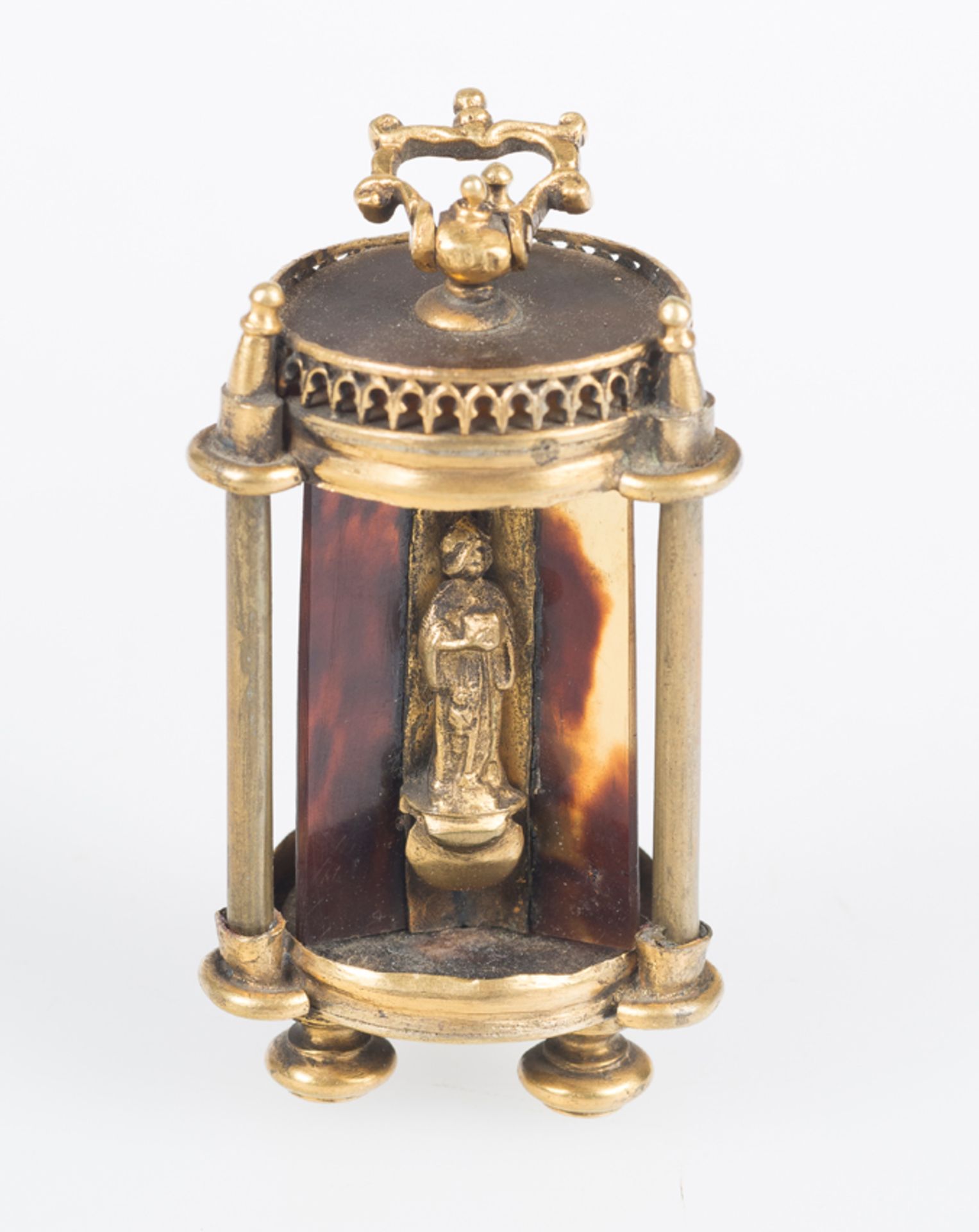 Small gilded bronze and tortoiseshell shrine pendant. Spain or Italy. 16th century. - Bild 6 aus 6