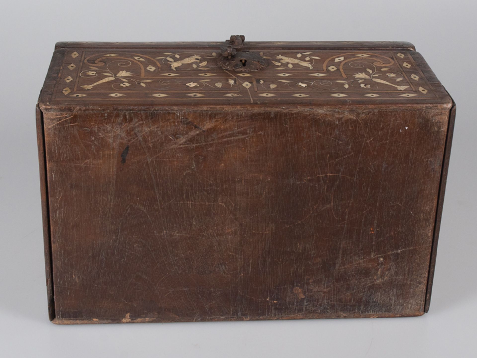 Wooden box with pyrographed bone incrustations and iron fittings.Colonial School.Mexico. 18th centu. - Image 9 of 9