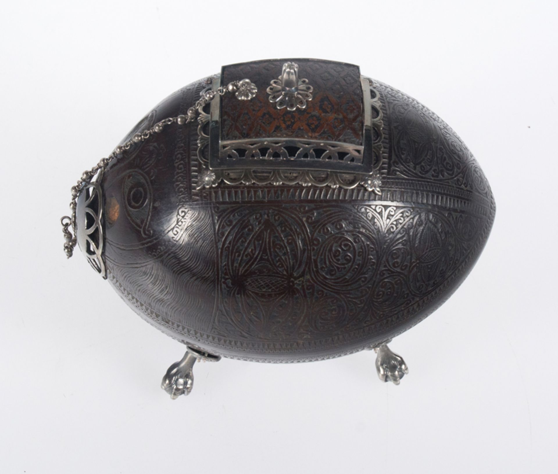 Engraved coconut wood collecting box with embossed silver.Colonial.Guatemala or Mexico.18th centu. - Image 4 of 7