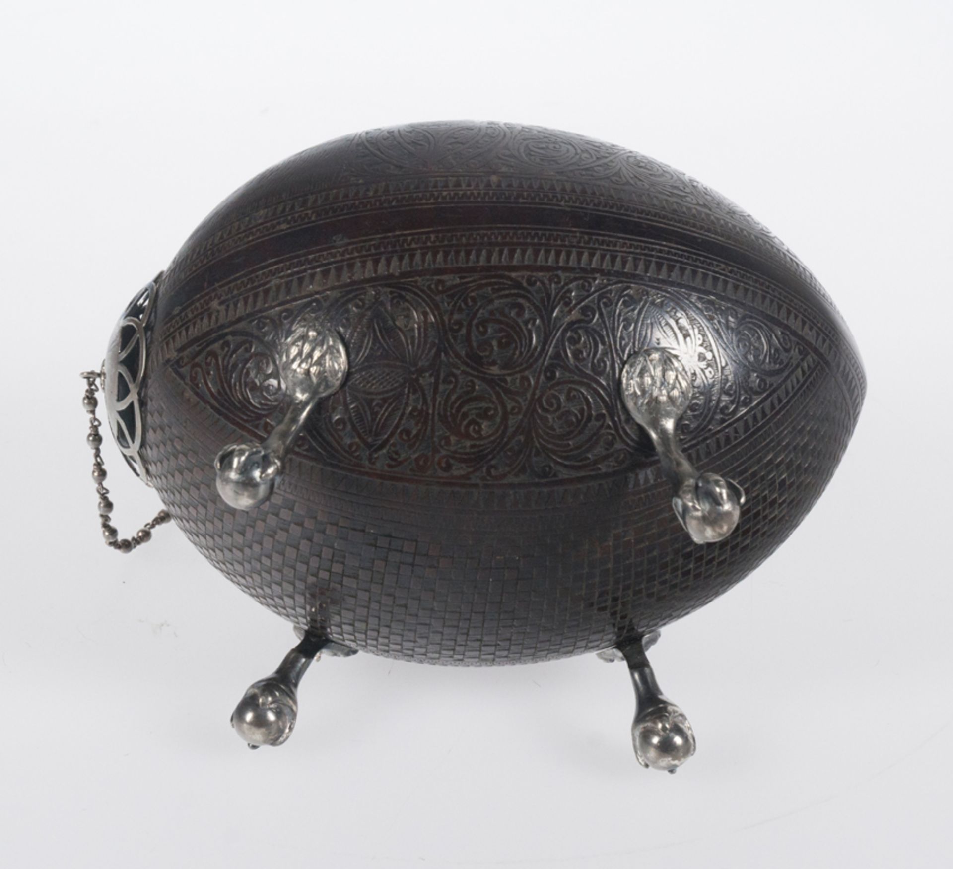 Engraved coconut wood collecting box with embossed silver.Colonial.Guatemala or Mexico.18th centu. - Image 7 of 7