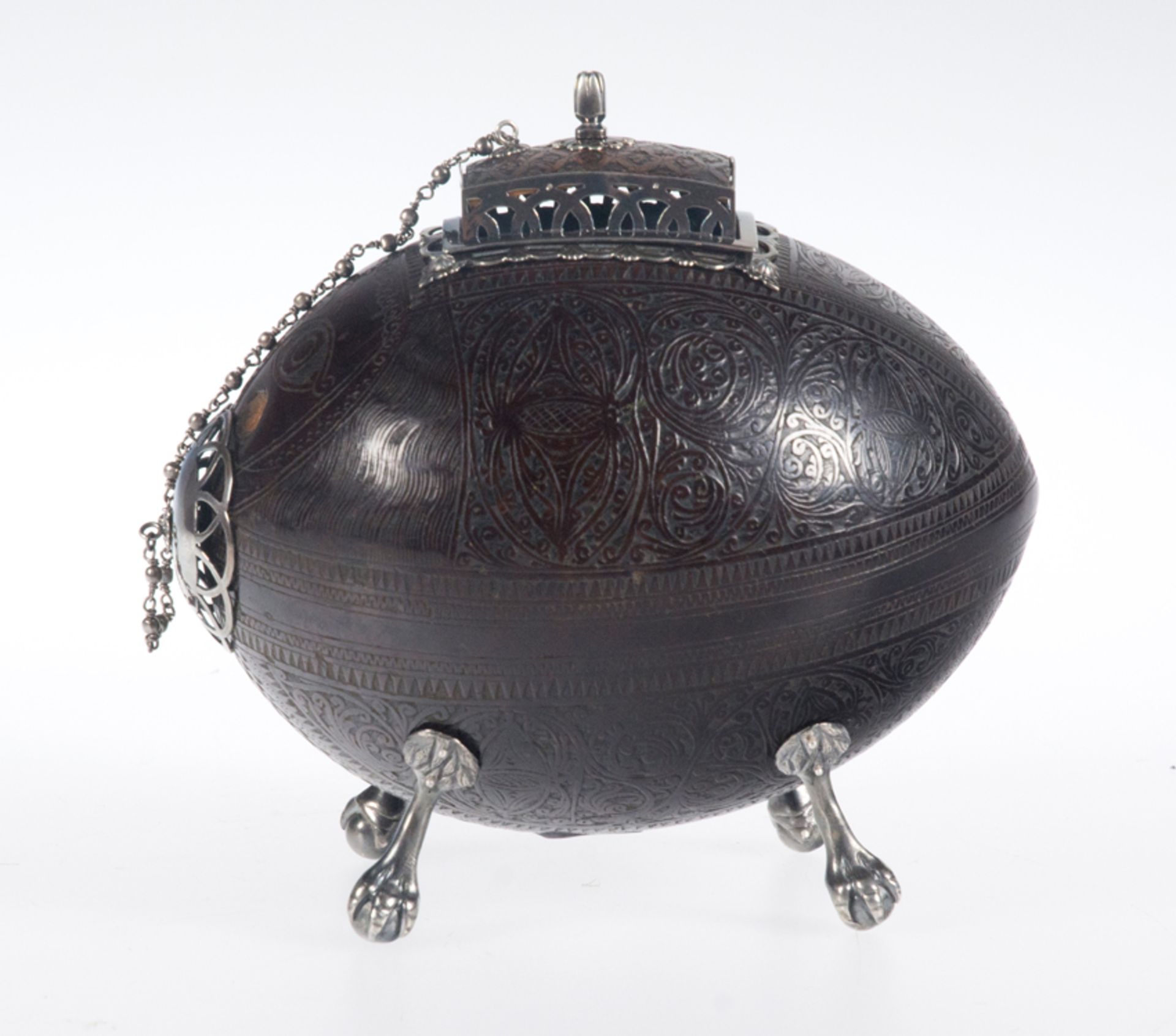Engraved coconut wood collecting box with embossed silver.Colonial.Guatemala or Mexico.18th centu. - Image 3 of 7