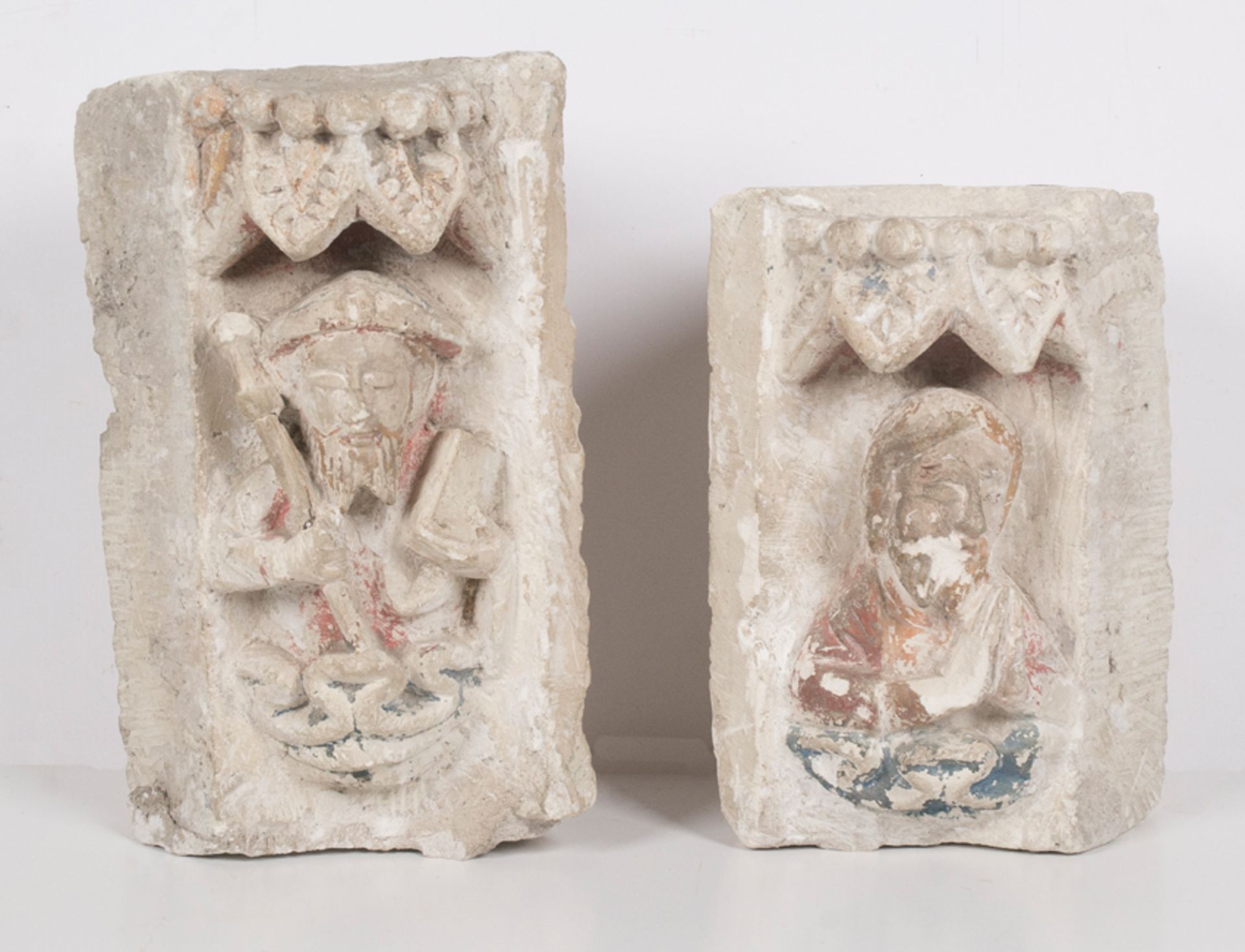 Set of for stone sculptures with polychrome residue. Romanesque. 13th century.