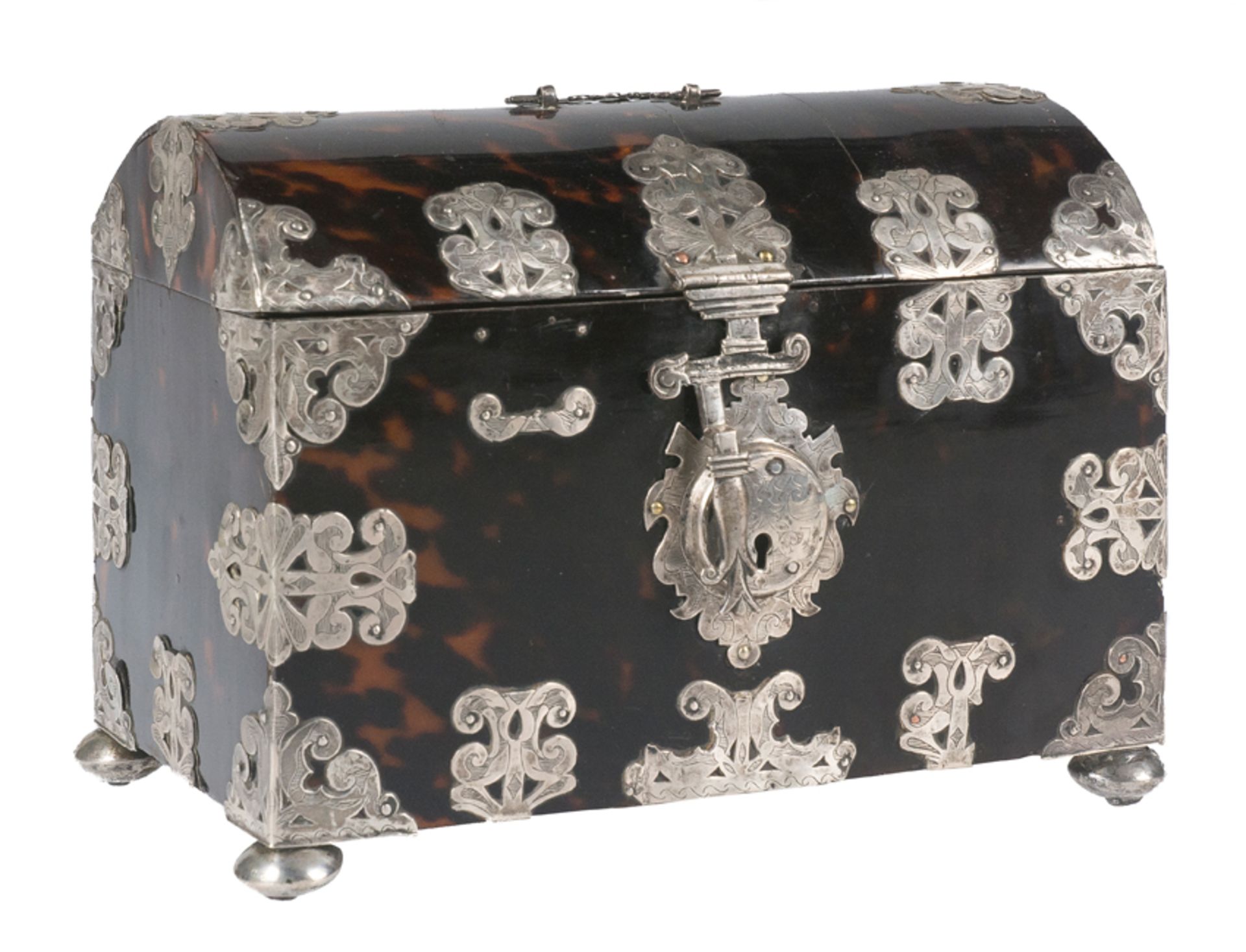 Imposing wooden box covered in tortoiseshell with silver applications.Colonial. Mexico.18th centu.