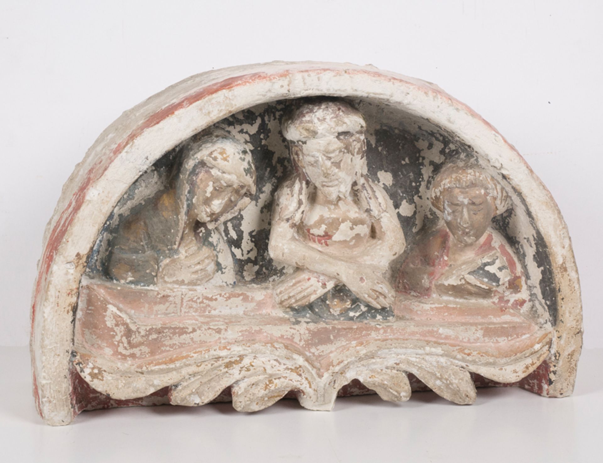 Set of for stone sculptures with polychrome residue. Romanesque. 13th century. - Bild 3 aus 8