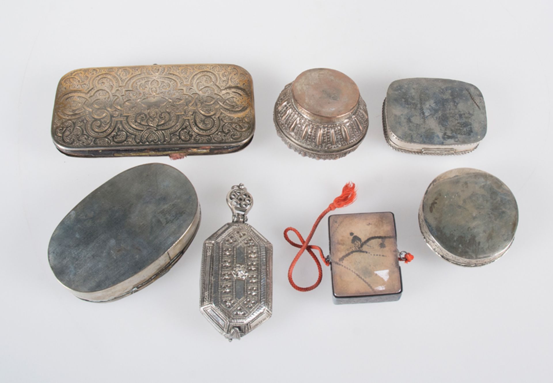 Set of seven little silver boxes. 19th. - 20th. Century. - Image 7 of 8