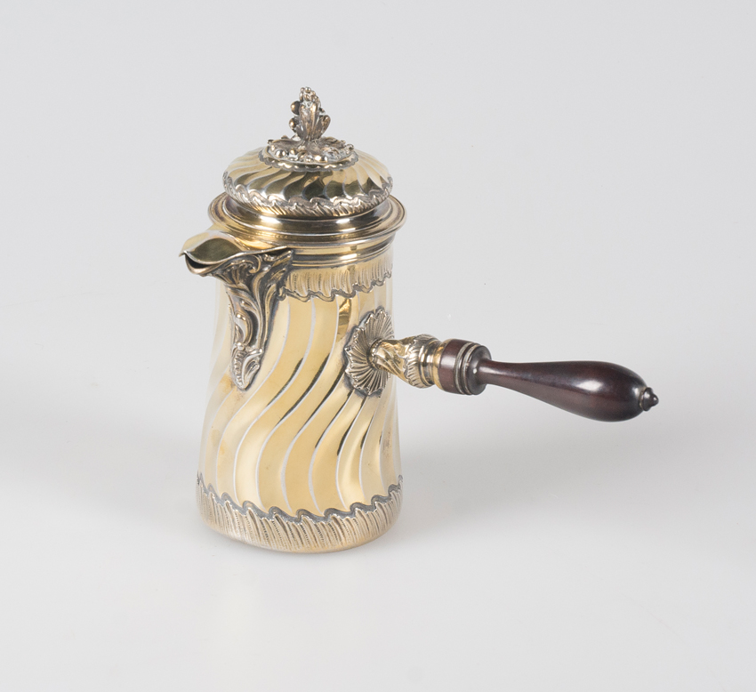 Silver vermeil chocolate pot. Marked "Boin Taburet a Paris, G.Boin and with the Minerva mark". Franc - Image 5 of 6