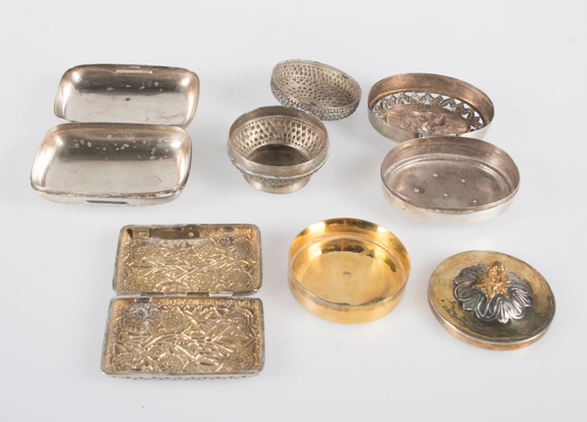 Set of five little silver boxes. 19th. - 20th. Century. - Image 6 of 10