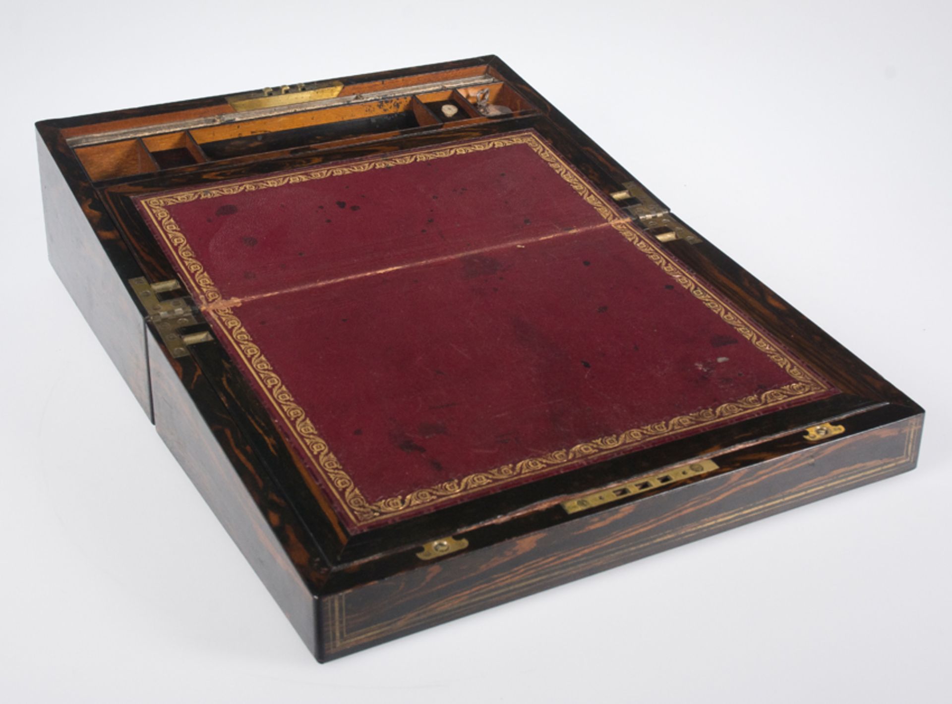 Rosewood writing chest with mother-of-pearl and tin marquetry. 19th century. - Image 3 of 6