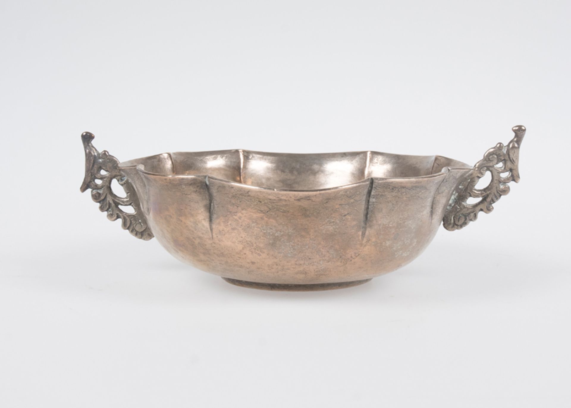 Spanish or colonial silver wine tasting cup. 17th century. - Image 2 of 6