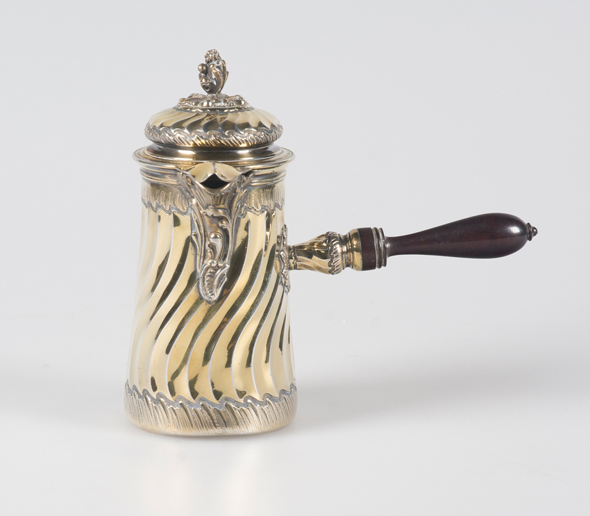 Silver vermeil chocolate pot. Marked "Boin Taburet a Paris, G.Boin and with the Minerva mark". Franc - Image 2 of 6