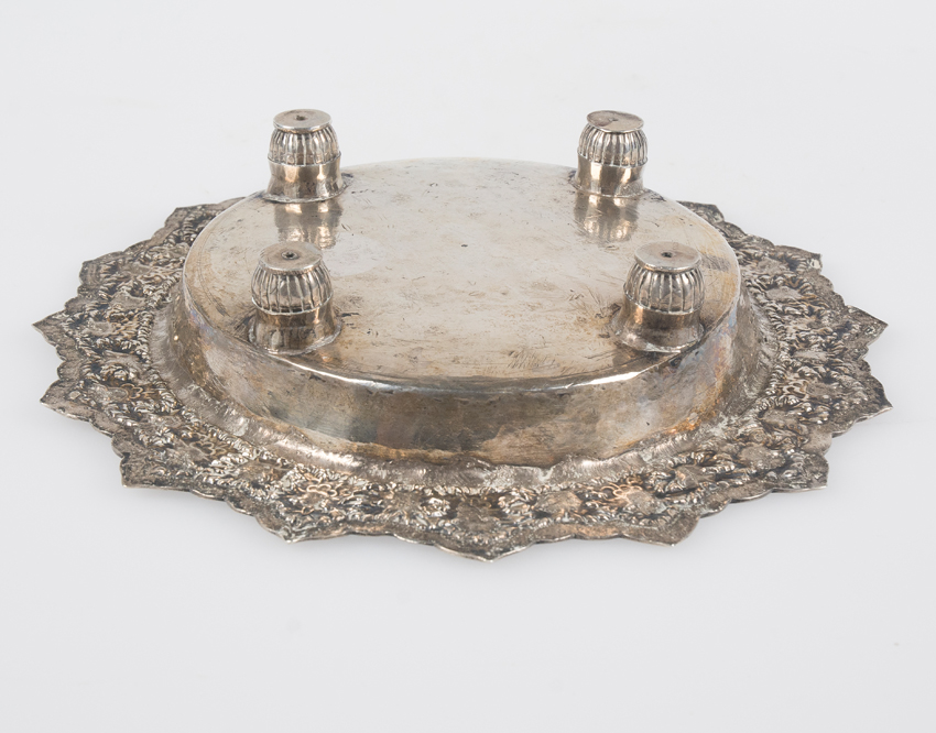 Embossed silver serving tray. Possibly China. 19th - 20th century. - Image 9 of 10