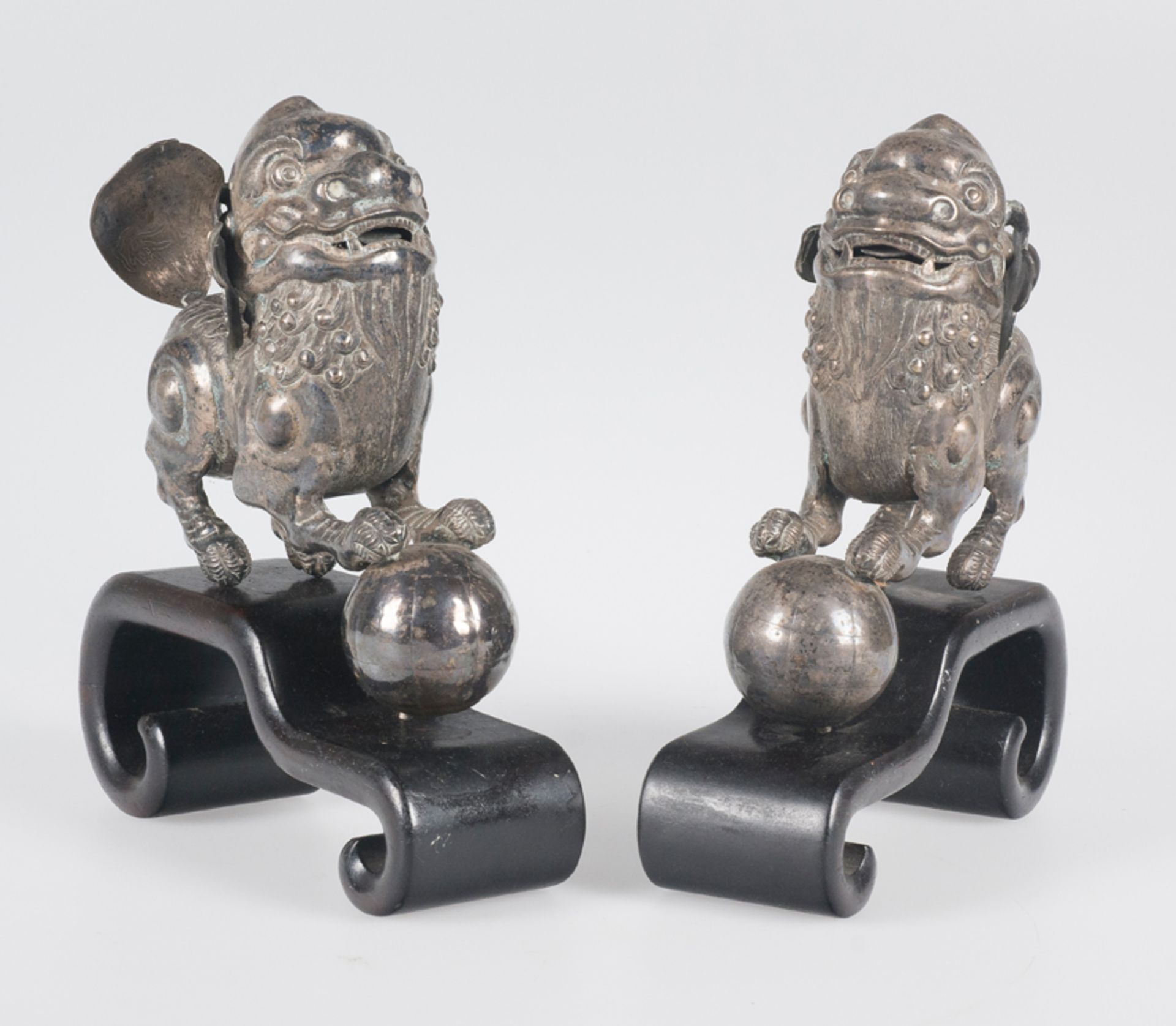 Pair of silver lions. China. 19th century.