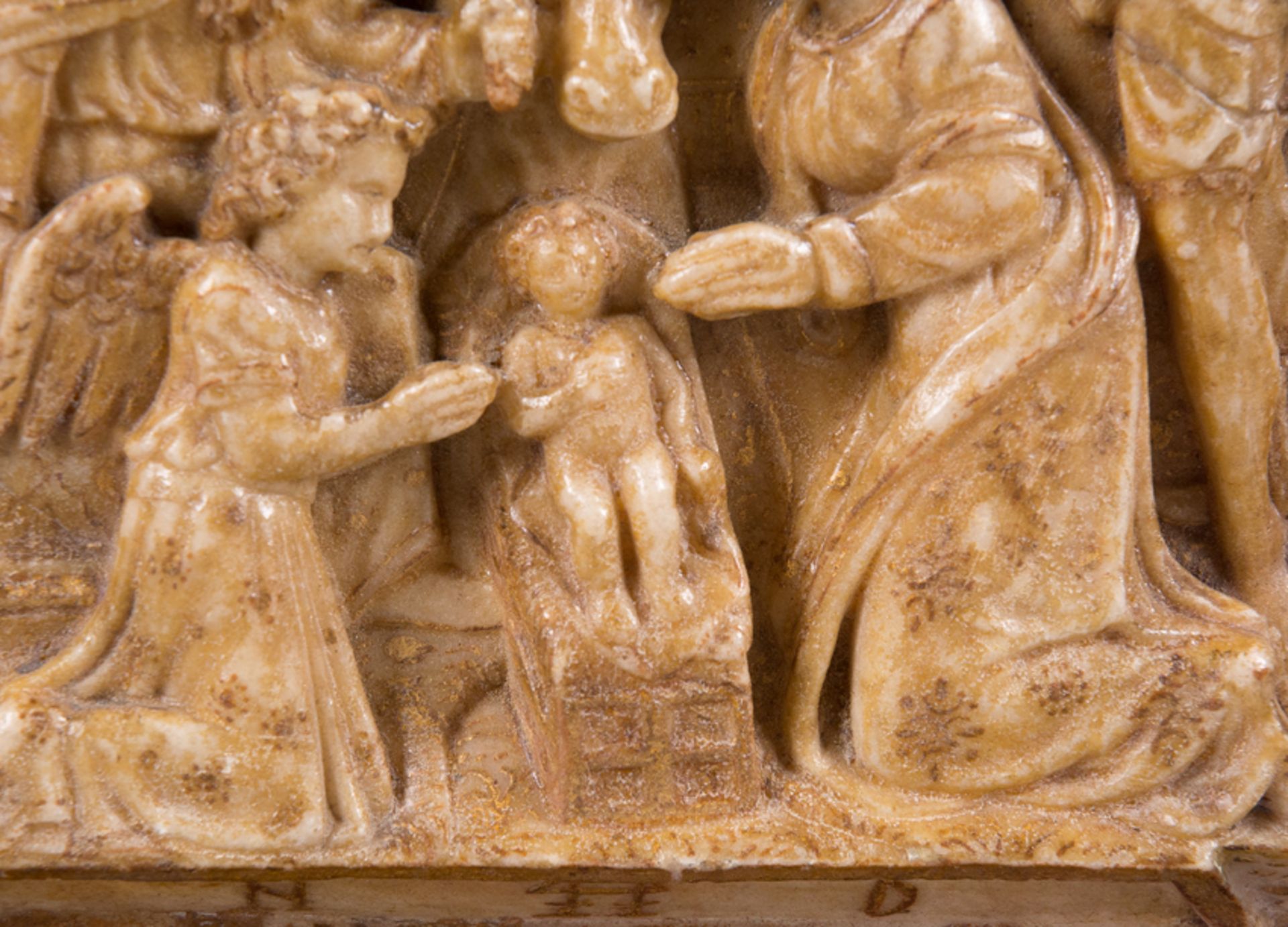 "The adoration of the shepherds". Alabaster relief with gild residue. Flemish School. 16th century. - Image 8 of 9