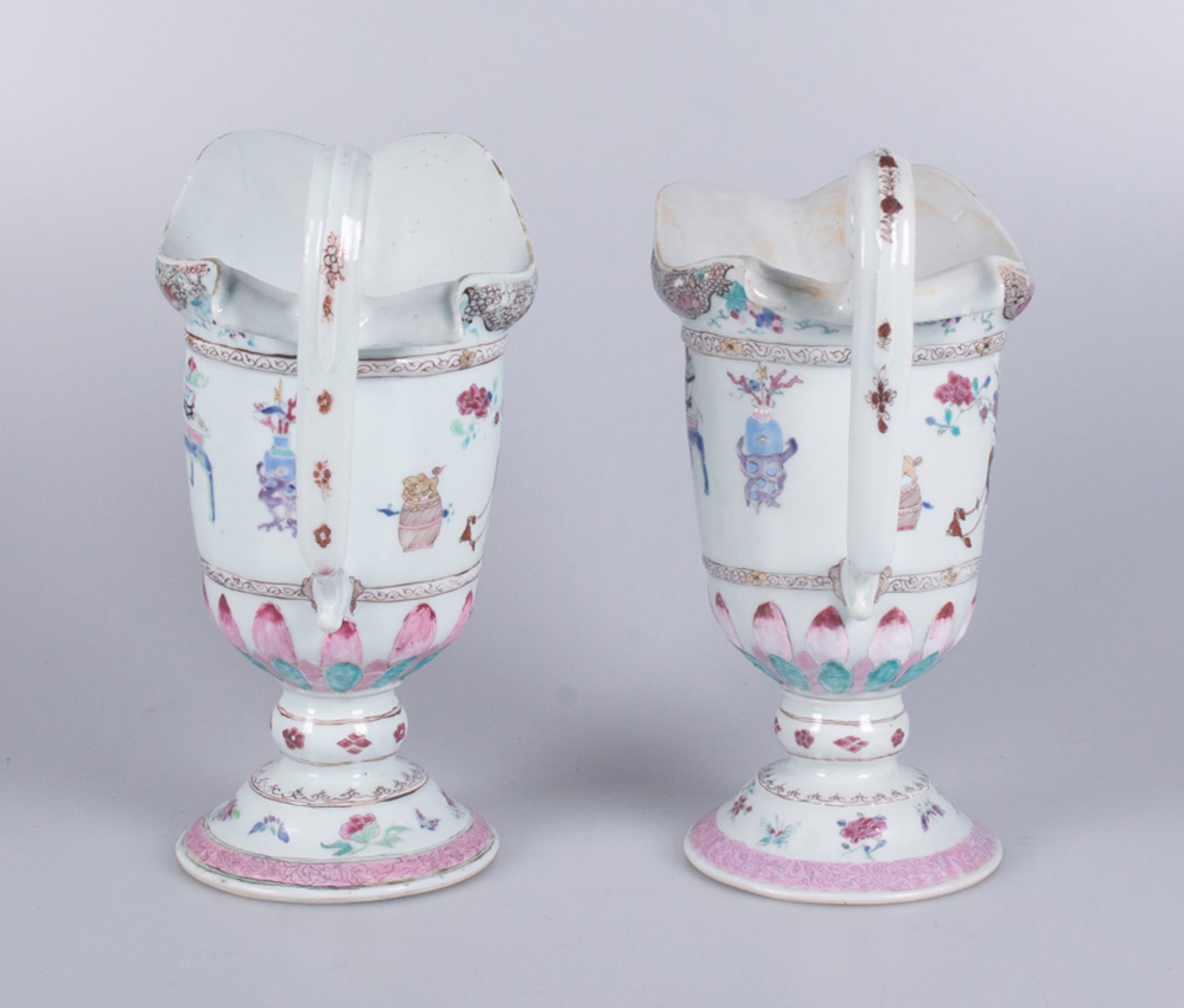 Splendid pair of vases. Famille. Rose.  Qianlong period (1736 - 1795). Qing Dynasty. Rare - Image 3 of 5