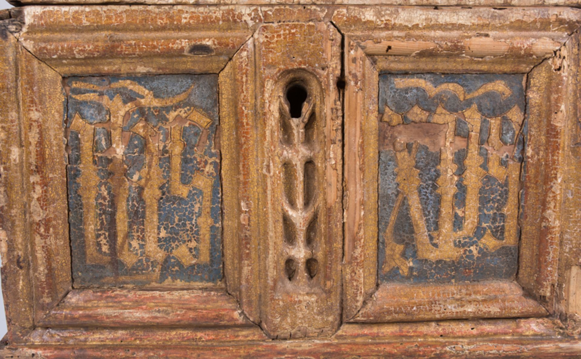 Carved, gilded and polychromed chest. Circa 1300. - Image 3 of 6