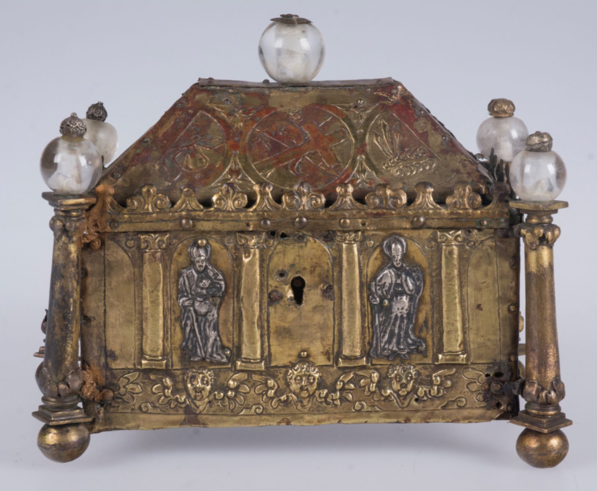 Reliquary chest in gilded copper with silver applications and rock crystal spheres. Italy. Possibly - Image 4 of 12