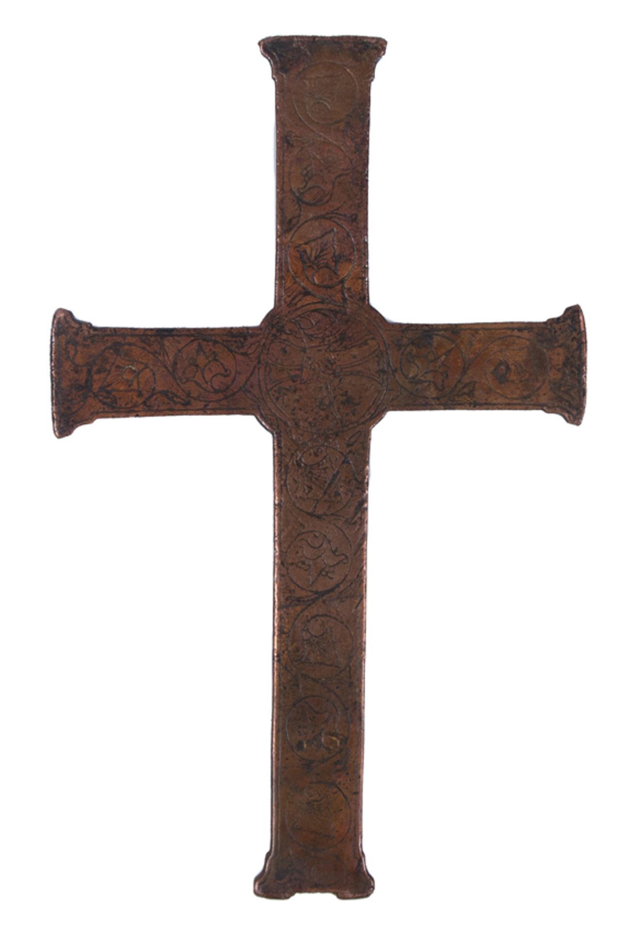 Magnificent cross with Christ alive, in copper with traces of gilding, chiselled and decorated with - Bild 9 aus 14