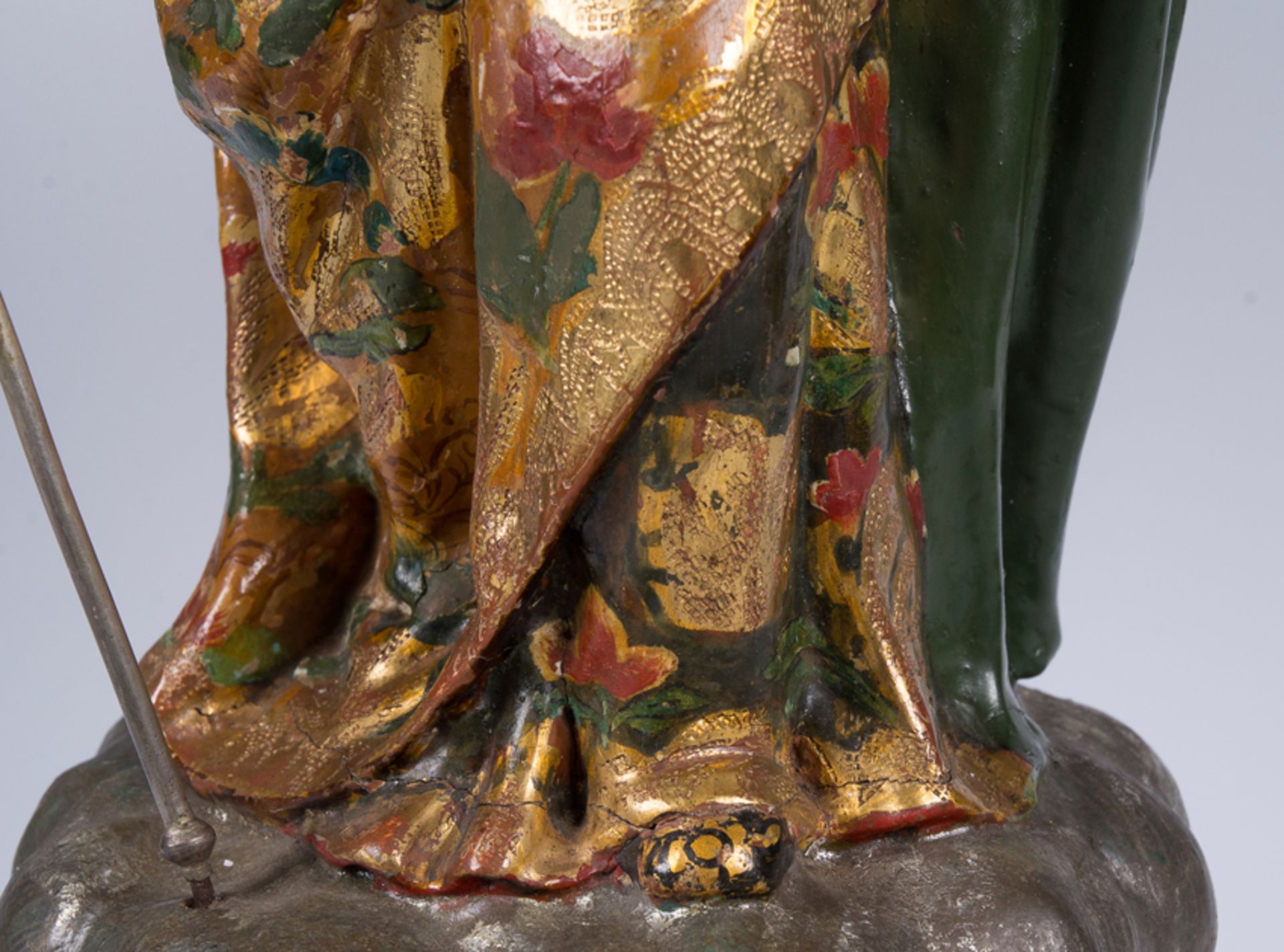 Carved, polychromed, gilded and silvered wooden sculpture. Colonial School. 18th century. - Image 9 of 11