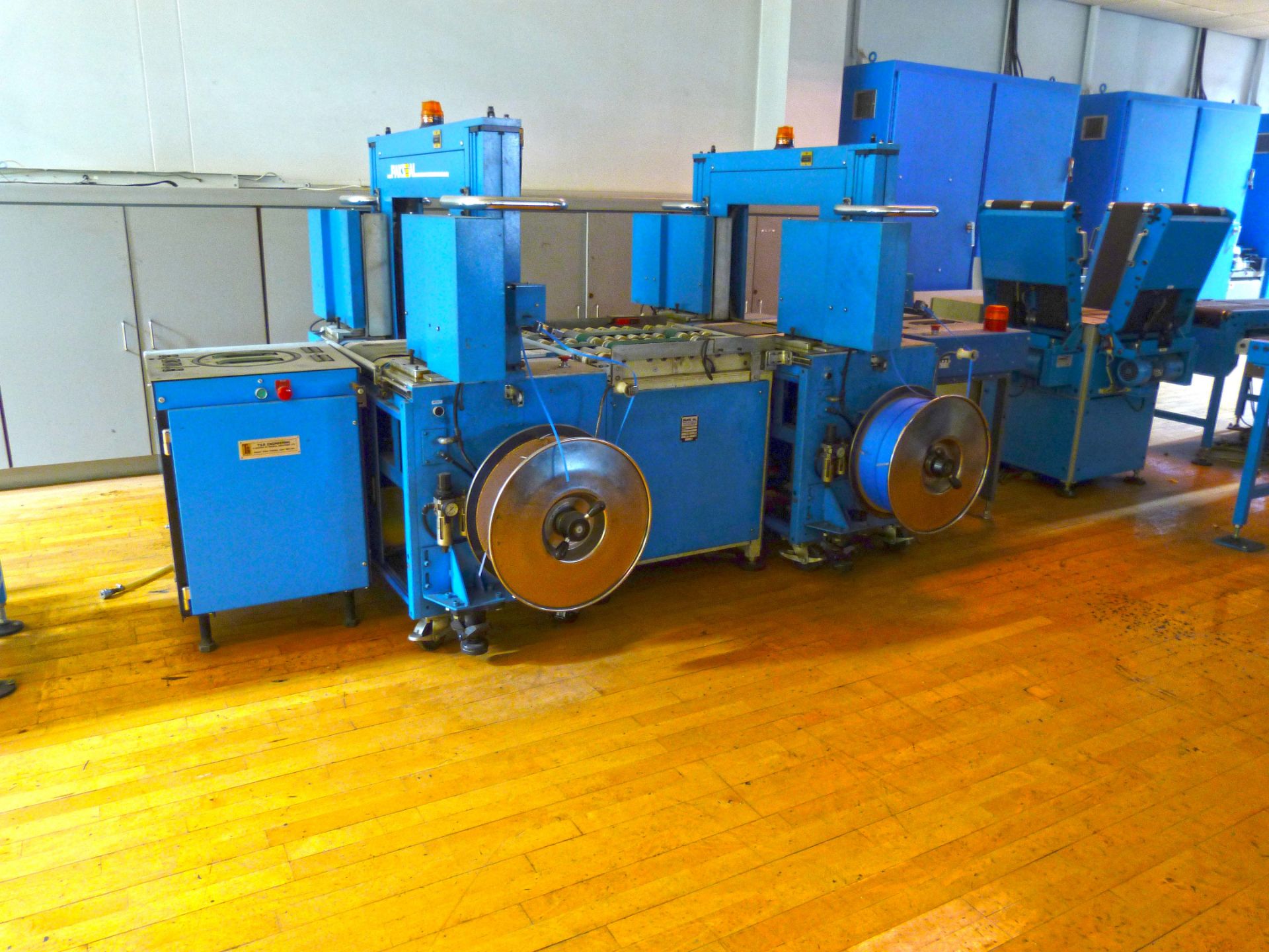 Machines for packing and banding line inc 2 PAKSEAL mod PSN6E binders and rotation station